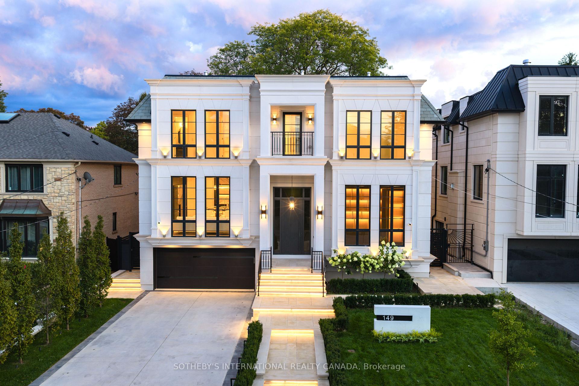 Photo 4 of 149 Highland Crescent, North York, Bridle Path-Sunnybrook-York Mills — HOMEH