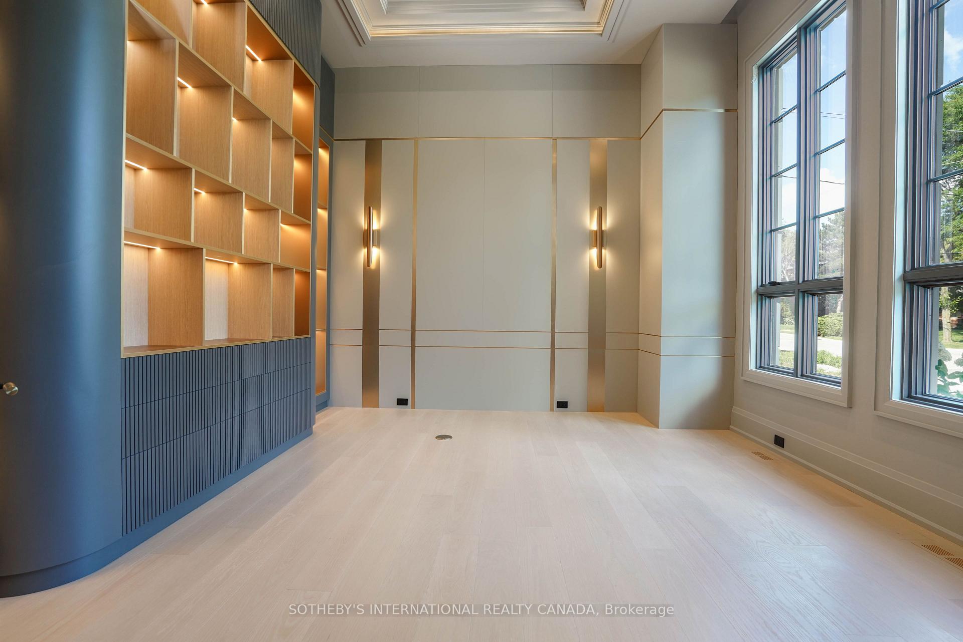 Photo 8 of 149 Highland Crescent, North York, Bridle Path-Sunnybrook-York Mills — HOMEH