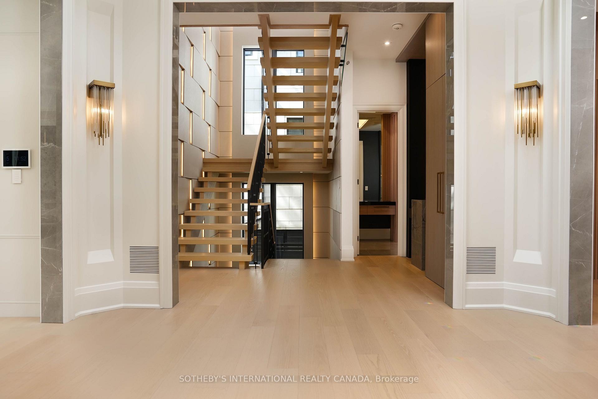 Photo 24 of 149 Highland Crescent, North York, Bridle Path-Sunnybrook-York Mills — HOMEH