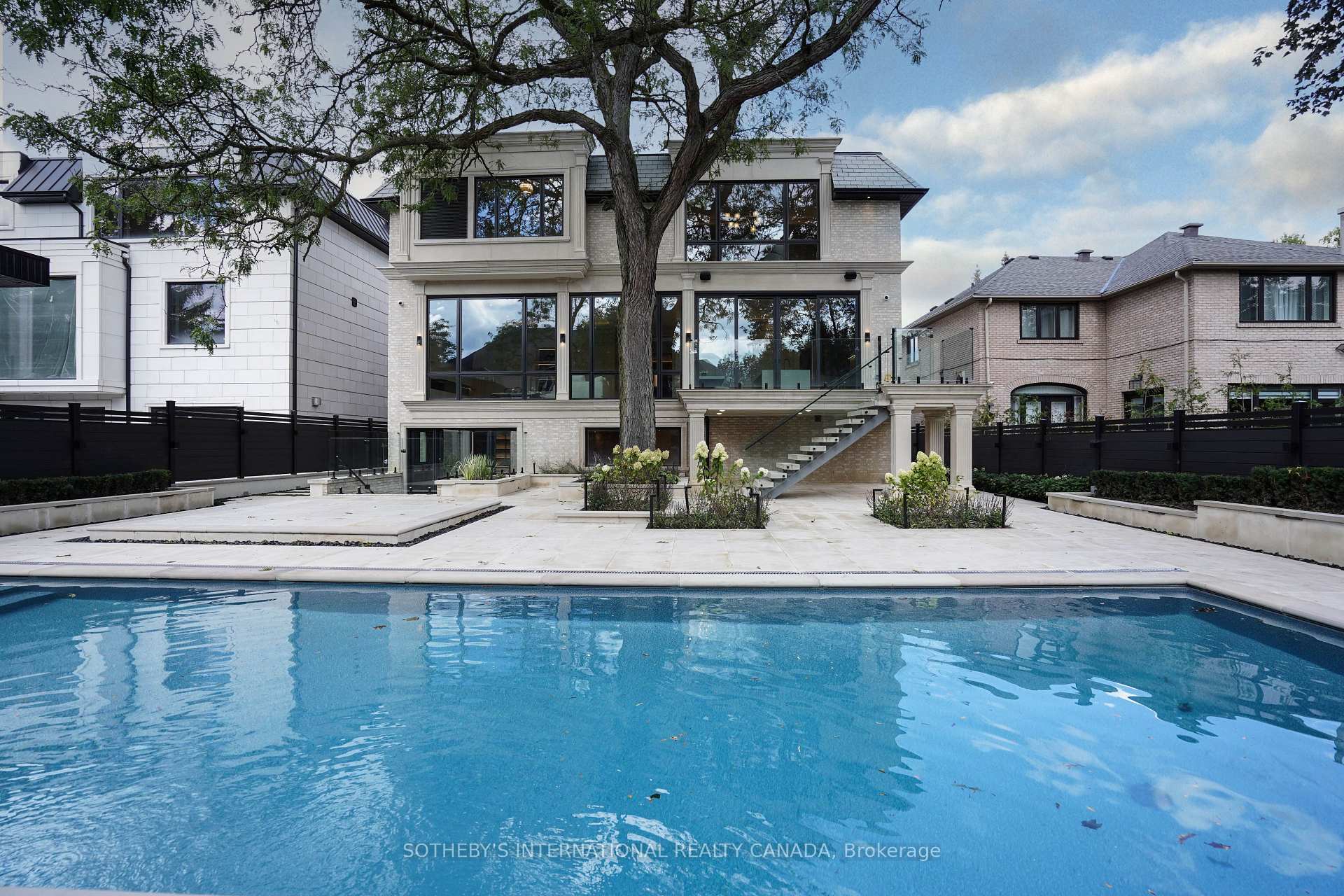 Photo 48 of 149 Highland Crescent, North York, Bridle Path-Sunnybrook-York Mills — HOMEH