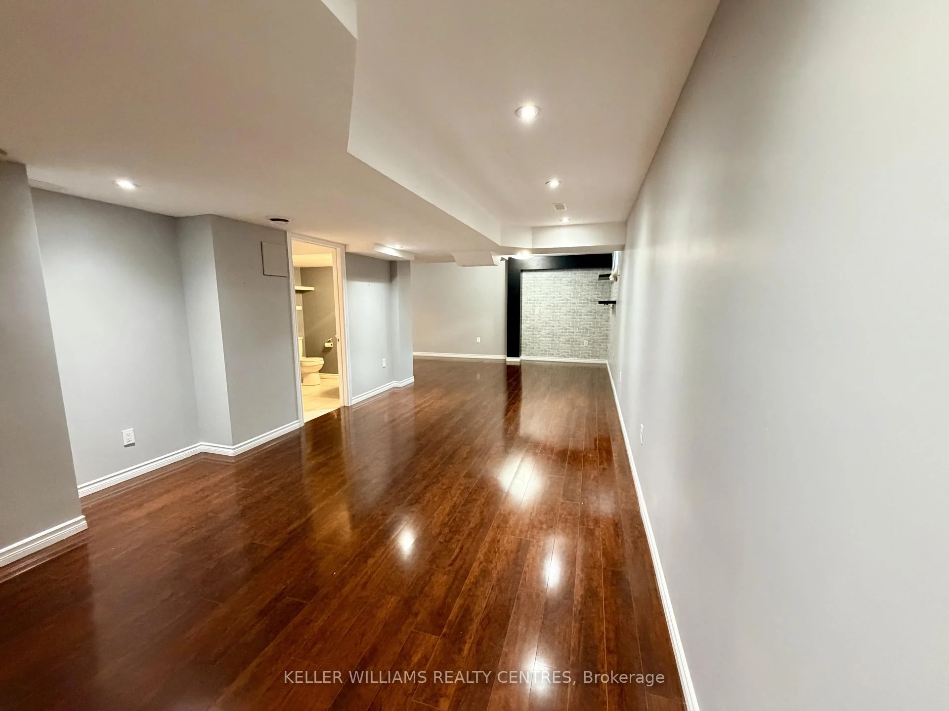 Photo 22 of 111 Bentley Crescent, Barrie, 400 West — HOMEH