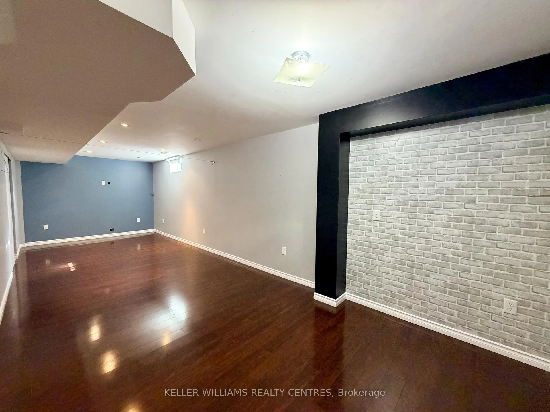 Photo 25 of 111 Bentley Crescent, Barrie, 400 West — HOMEH