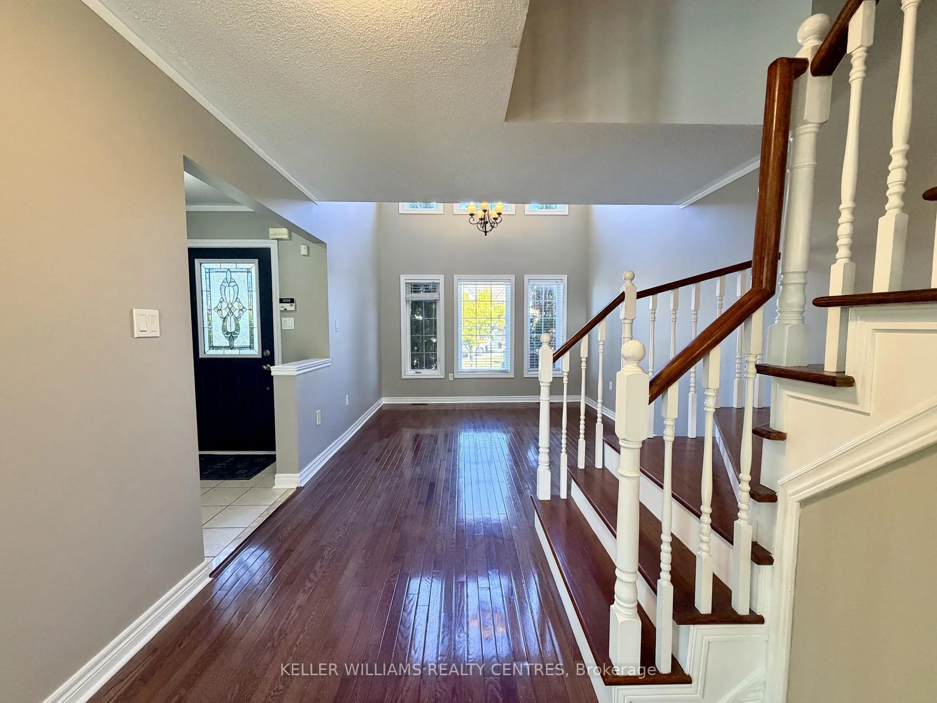 Photo 30 of 111 Bentley Crescent, Barrie, 400 West — HOMEH