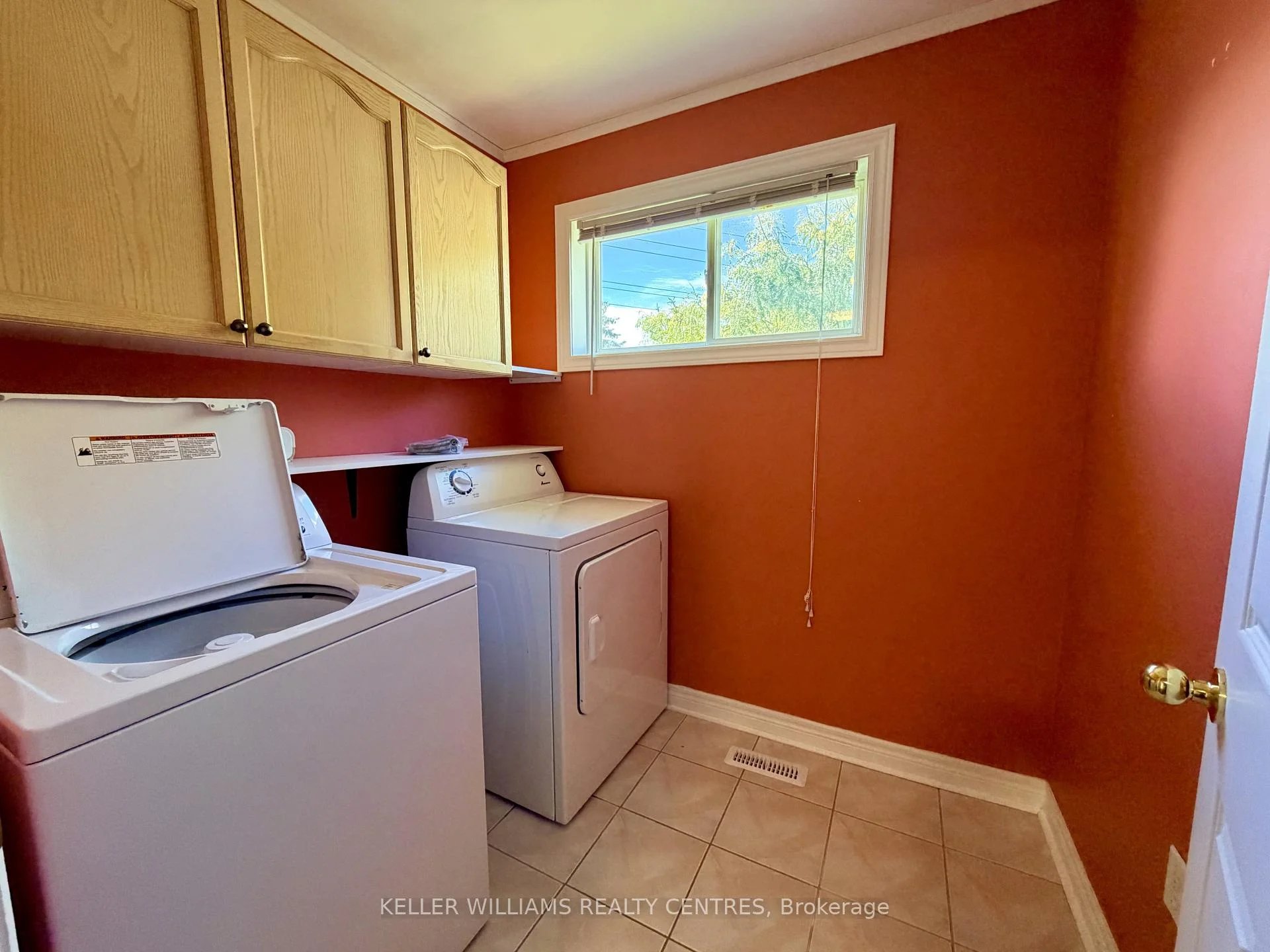 Photo 42 of 111 Bentley Crescent, Barrie, 400 West — HOMEH
