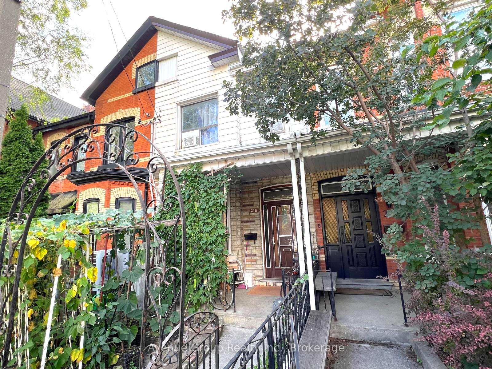 Photo 2 of Unit BSMT, 210 Shaw Street, Toronto, Trinity-Bellwoods — HOMEH