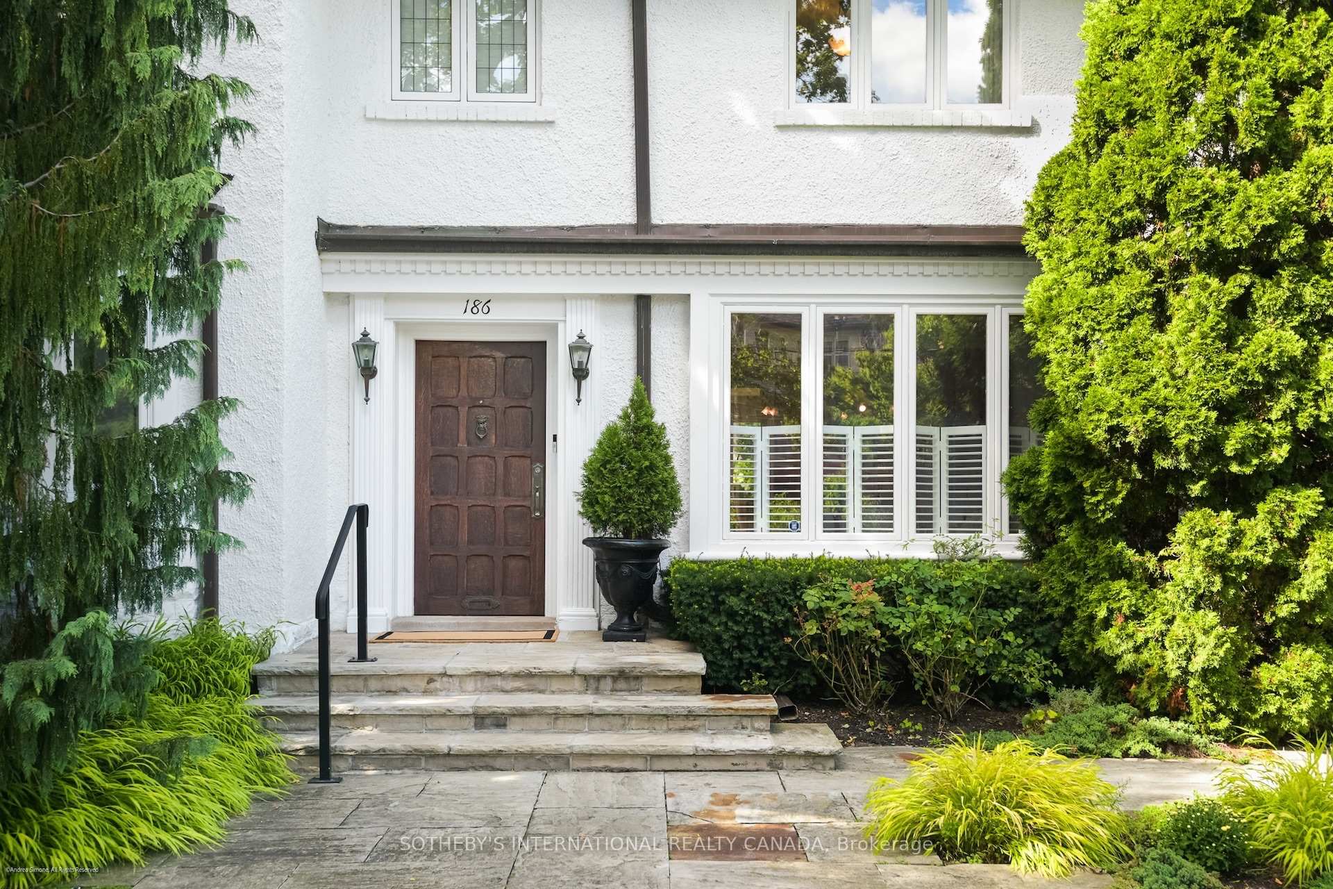 Photo 4 of 186 Rosedale Heights Drive, Toronto, Rosedale-Moore Park — HOMEH