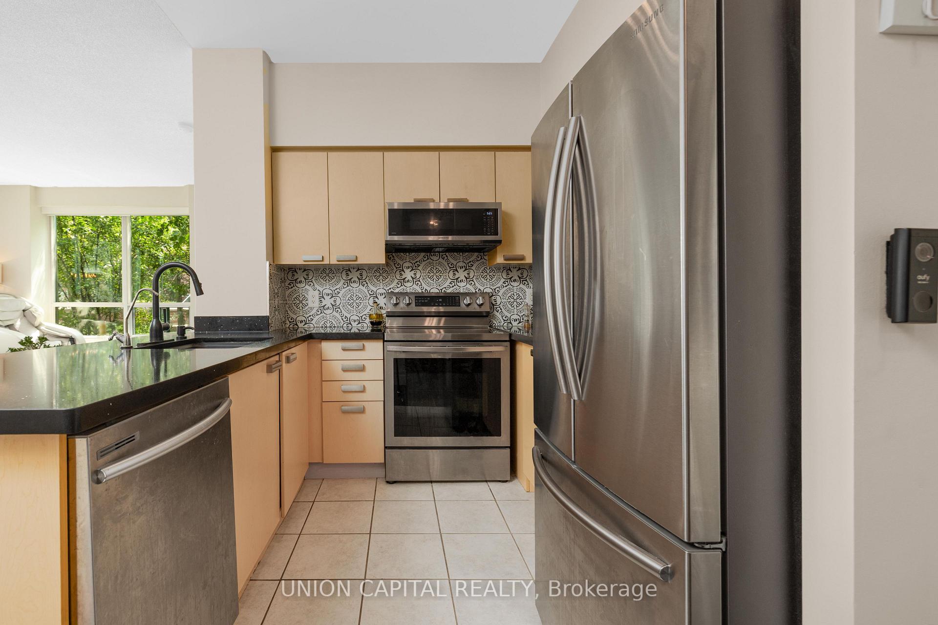 Photo 6 of Unit 102, 48 Suncrest Boulevard, Markham, Commerce Valley — HOMEH