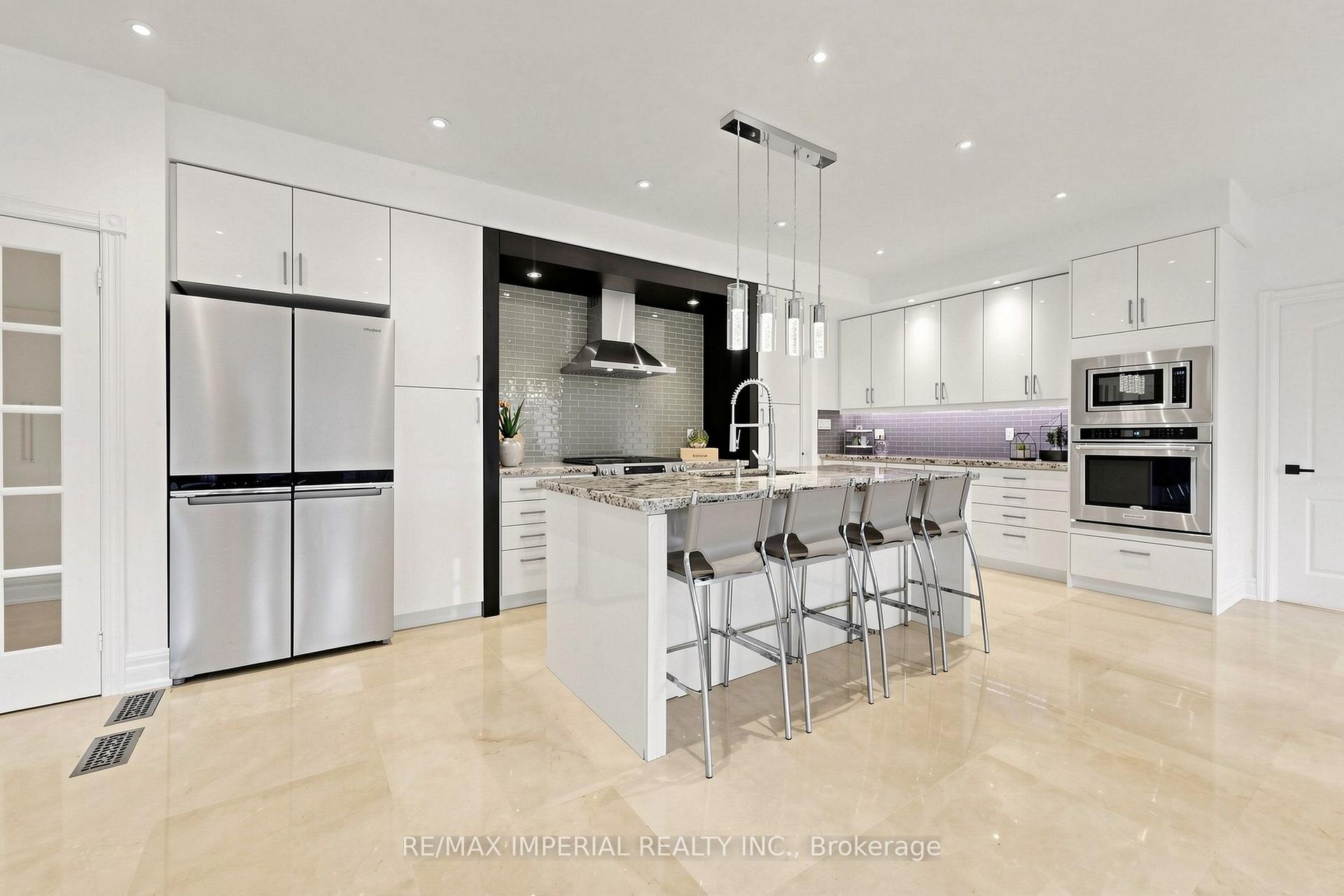 Photo 15 of 9 Elderwood Drive, Richmond Hill, Bayview Hill — HOMEH