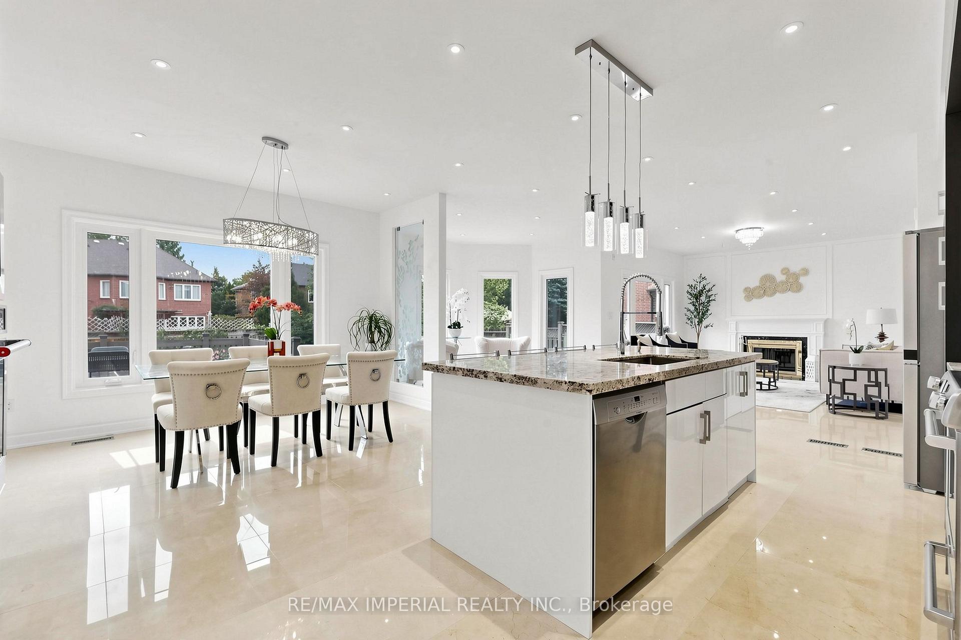 Photo 16 of 9 Elderwood Drive, Richmond Hill, Bayview Hill — HOMEH