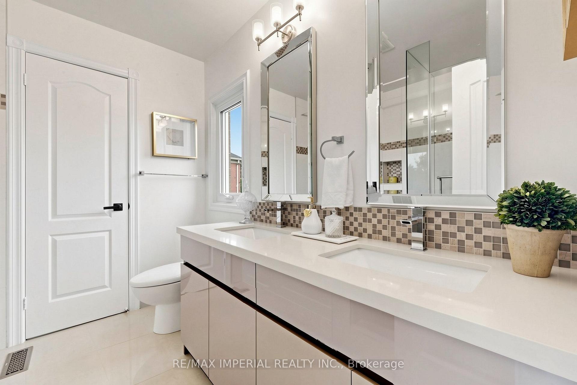 Photo 34 of 9 Elderwood Drive, Richmond Hill, Bayview Hill — HOMEH