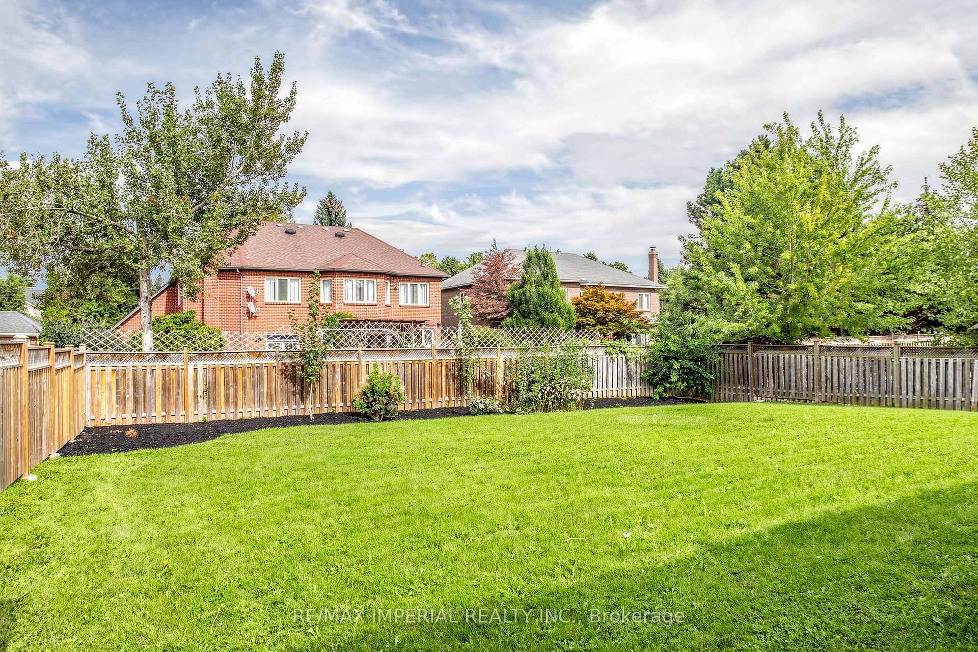 Photo 45 of 9 Elderwood Drive, Richmond Hill, Bayview Hill — HOMEH