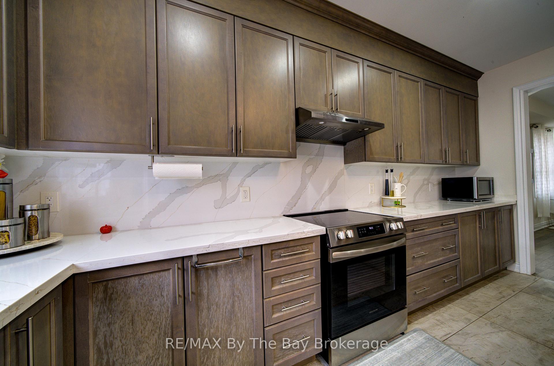 Photo 15 of 120 Allegra Drive, Wasaga Beach — HOMEH