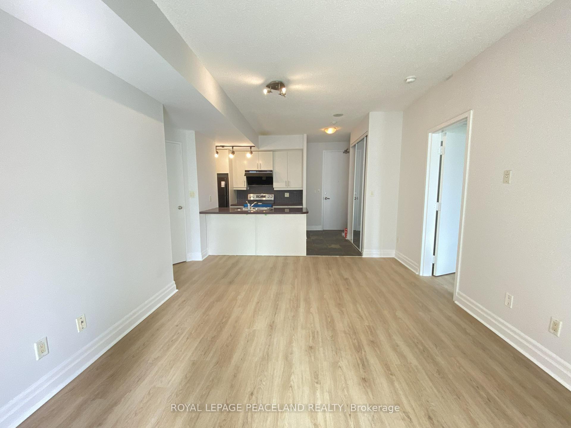 Photo 4 of Unit 703, 70 Alexander Street, Toronto, Church-Yonge Corridor — HOMEH