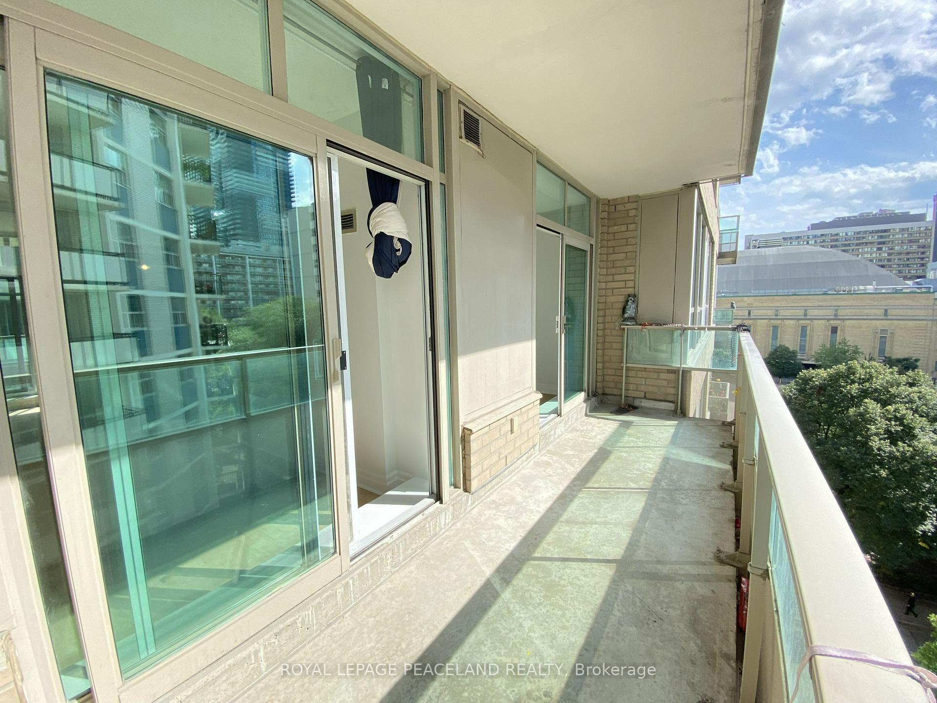 Photo 10 of Unit 703, 70 Alexander Street, Toronto, Church-Yonge Corridor — HOMEH