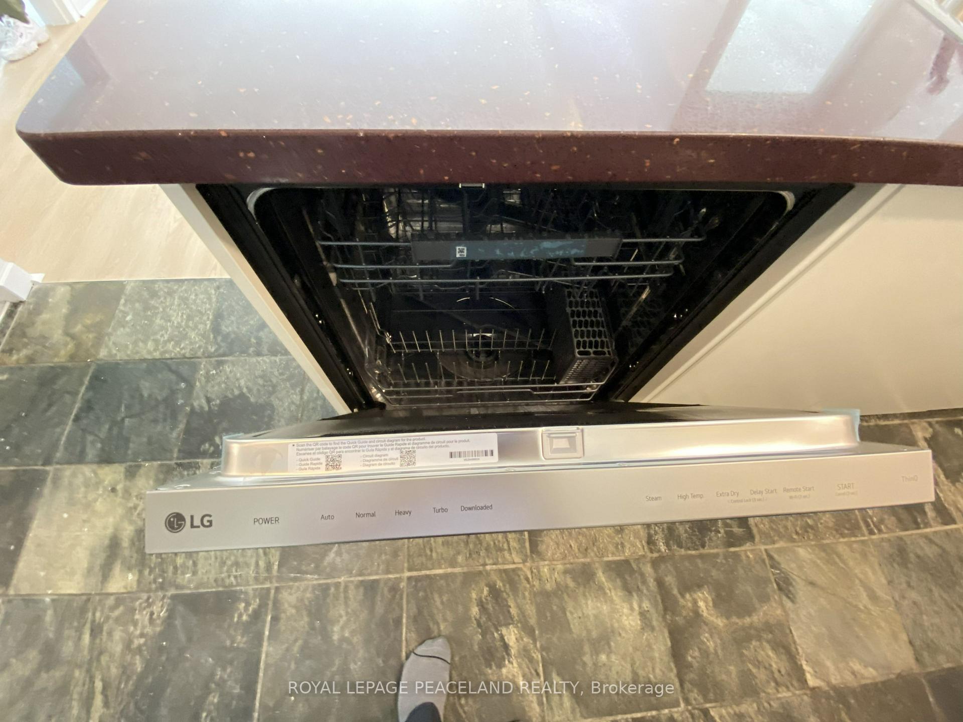 Photo 14 of Unit 703, 70 Alexander Street, Toronto, Church-Yonge Corridor — HOMEH