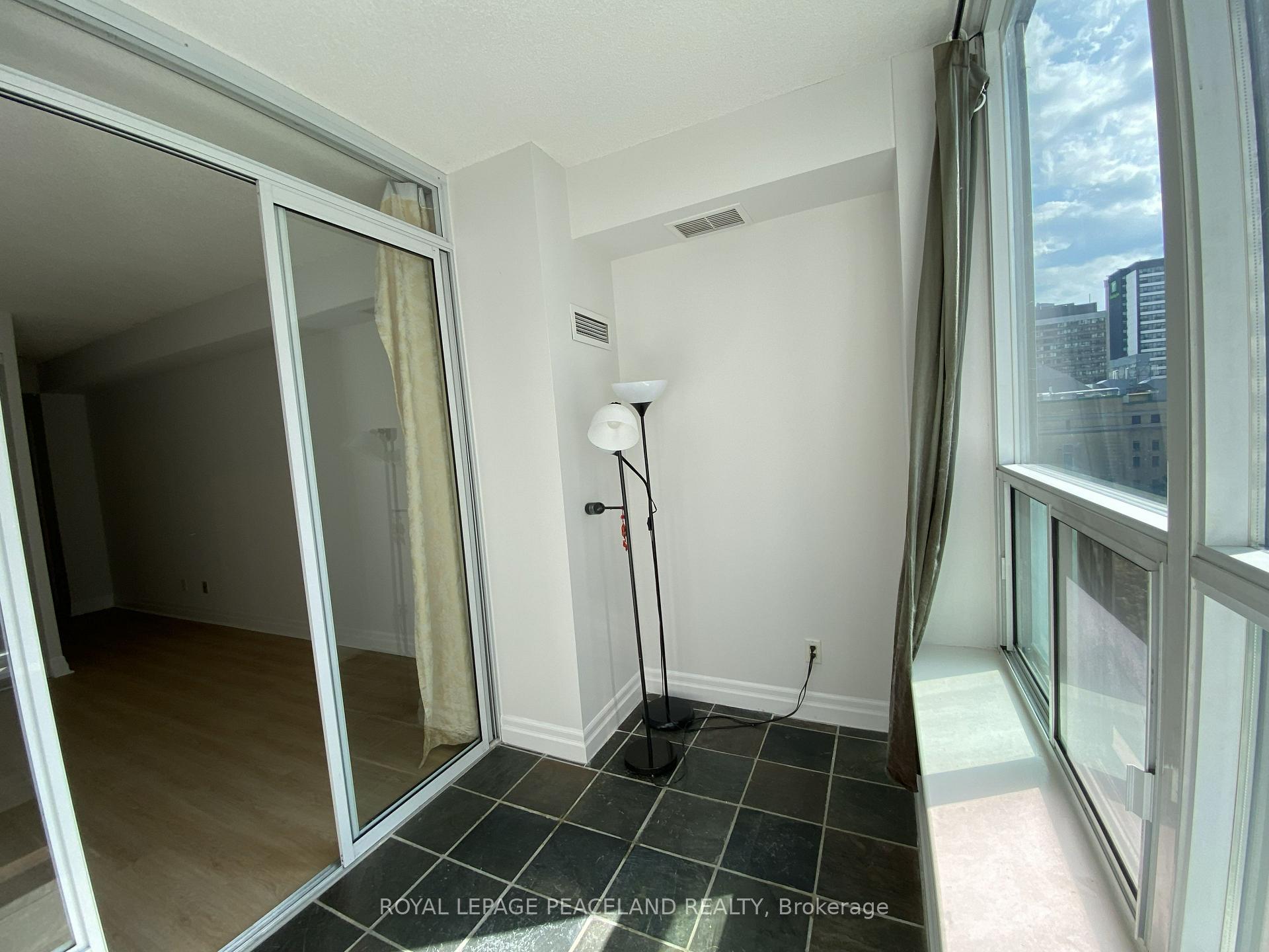 Photo 22 of Unit 703, 70 Alexander Street, Toronto, Church-Yonge Corridor — HOMEH