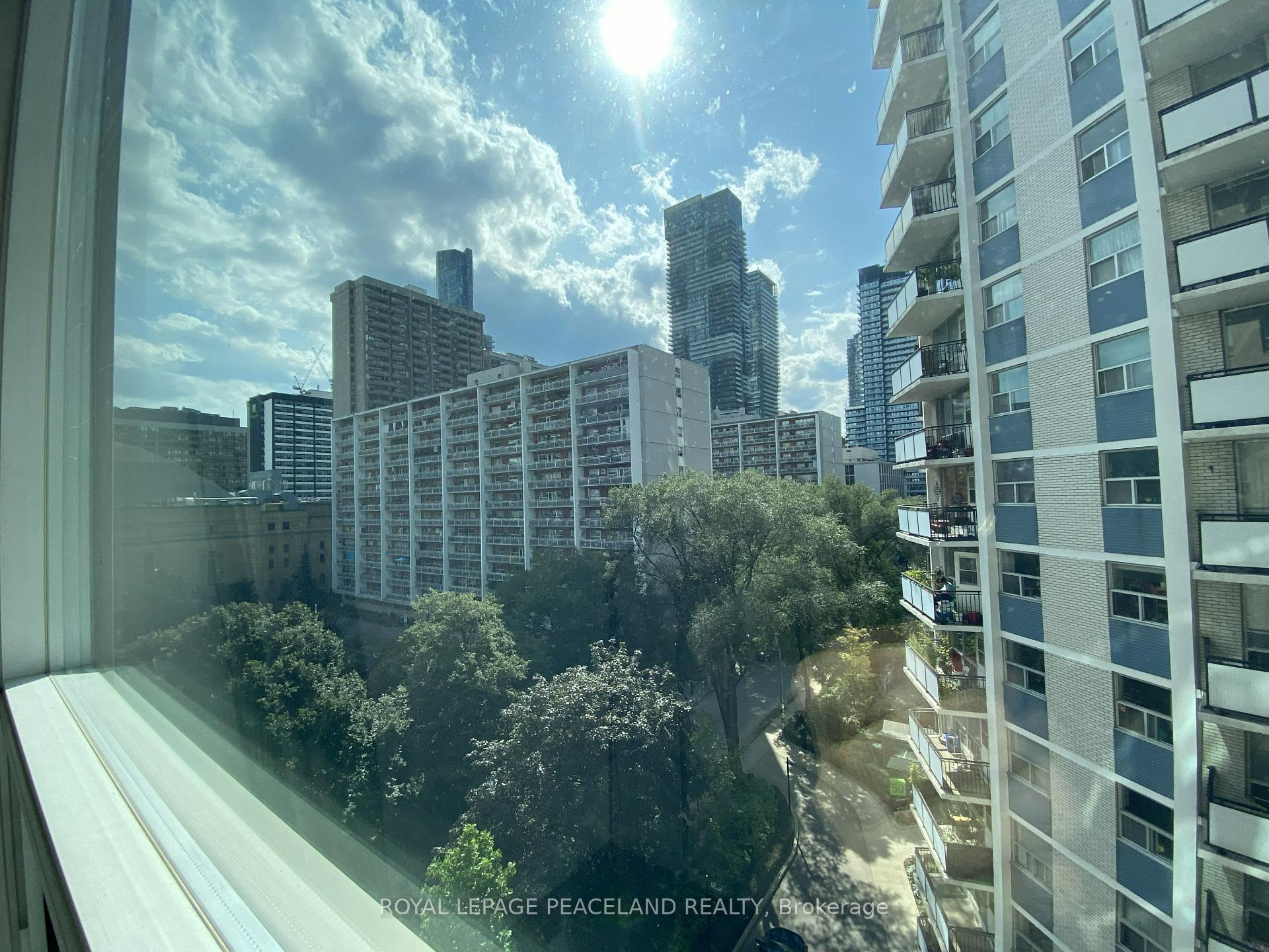 Photo 23 of Unit 703, 70 Alexander Street, Toronto, Church-Yonge Corridor — HOMEH