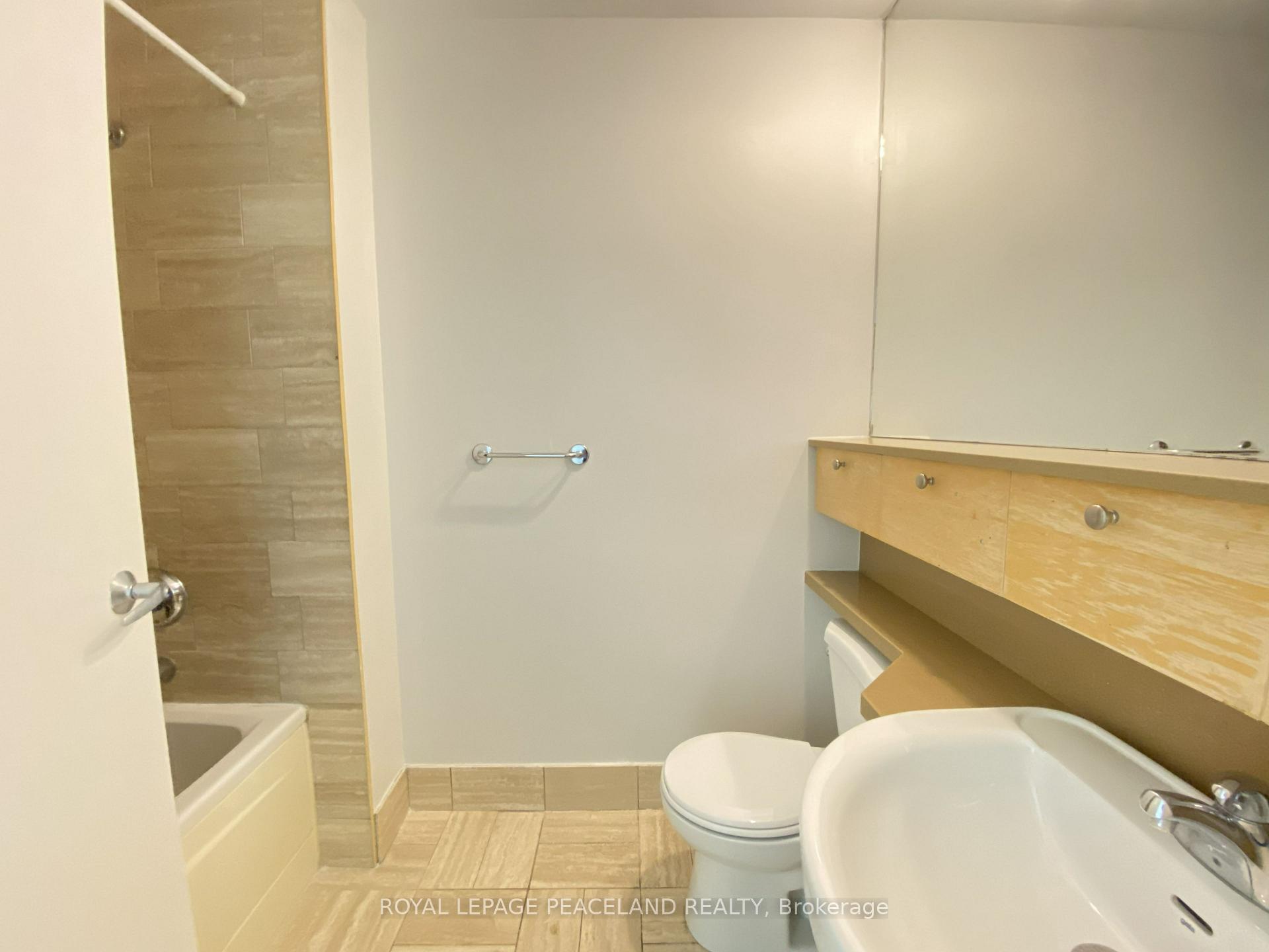 Photo 25 of Unit 703, 70 Alexander Street, Toronto, Church-Yonge Corridor — HOMEH