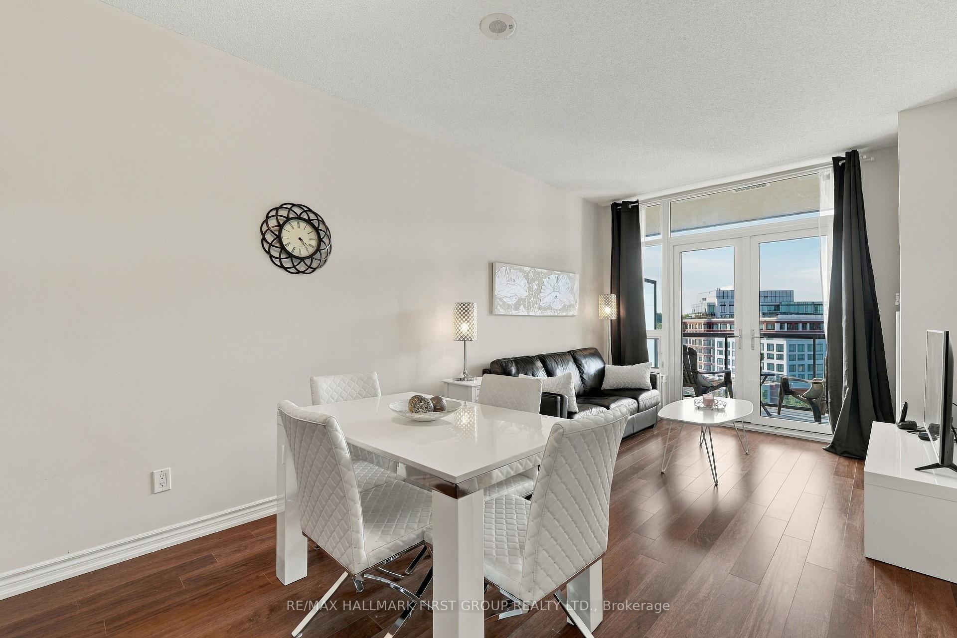 Photo 5 of 1135 Royal York Road, Etobicoke, Edenbridge-Humber Valley — HOMEH