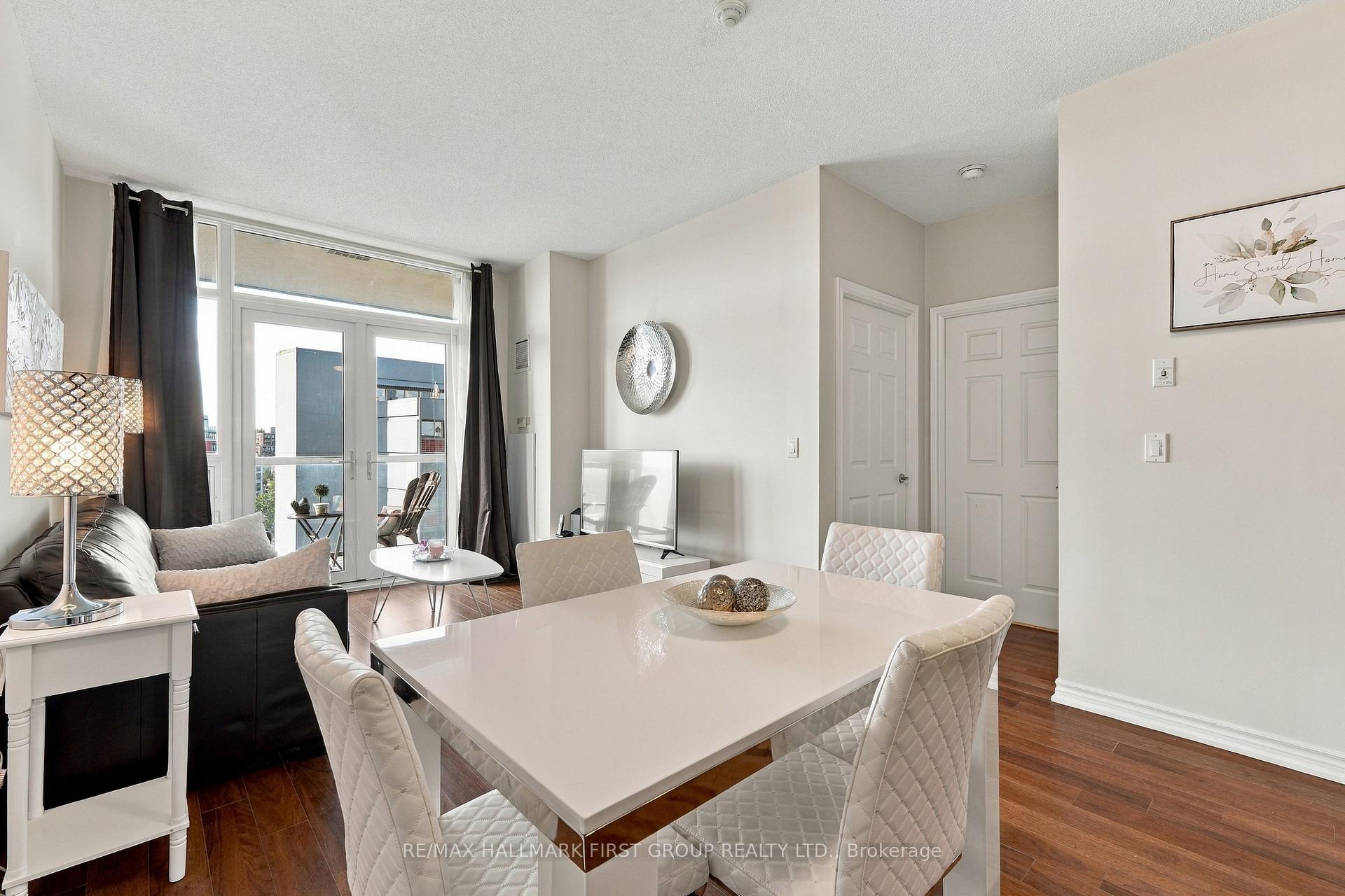 Photo 6 of 1135 Royal York Road, Etobicoke, Edenbridge-Humber Valley — HOMEH