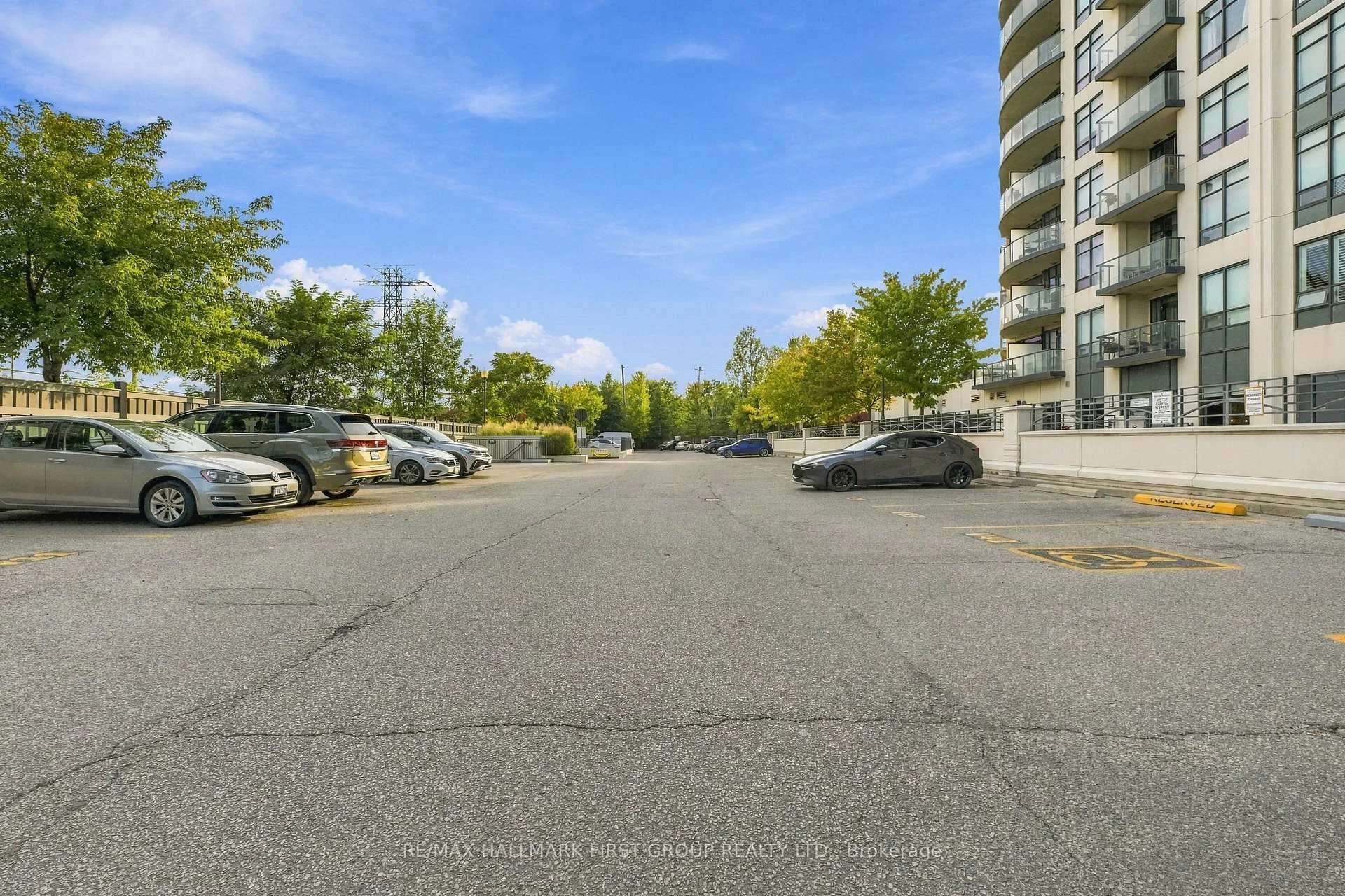 Photo 46 of 1135 Royal York Road, Etobicoke, Edenbridge-Humber Valley — HOMEH