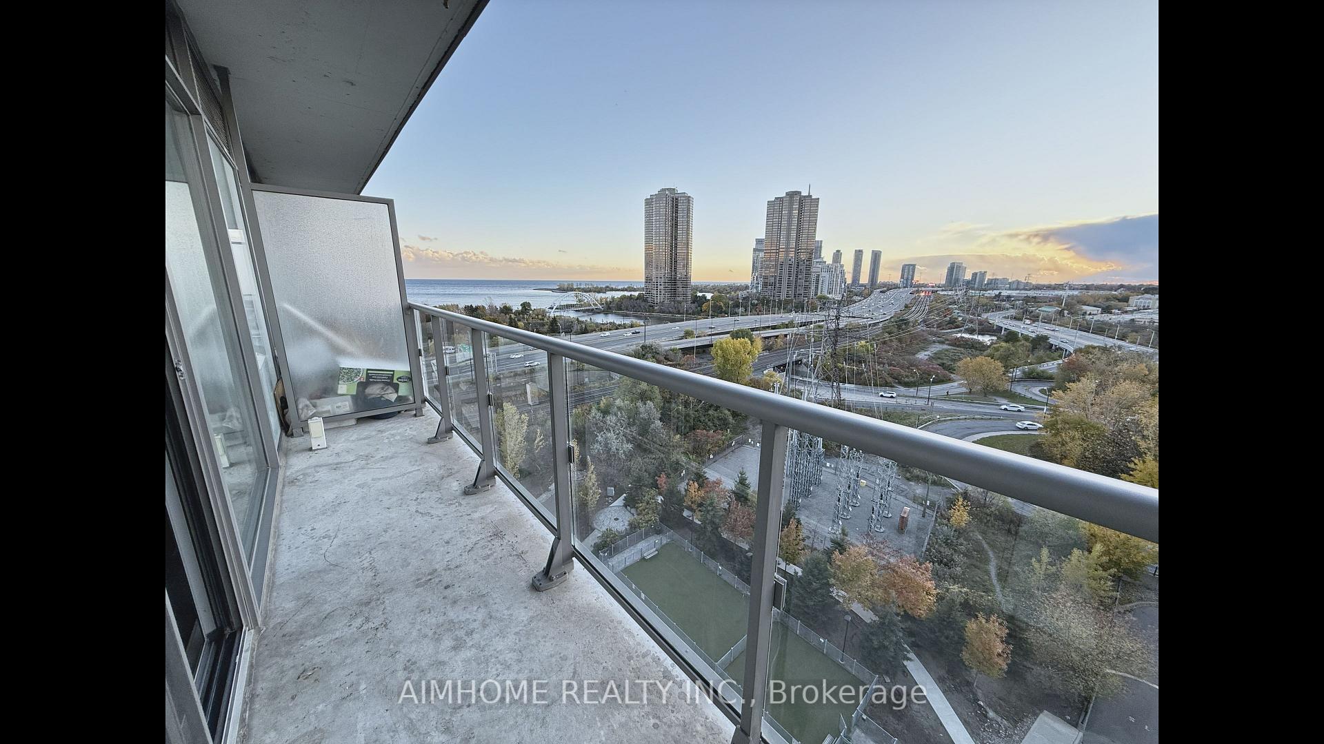 Photo 12 of Unit 1106, 105 The Queensway, Toronto, High Park-Swansea — HOMEH