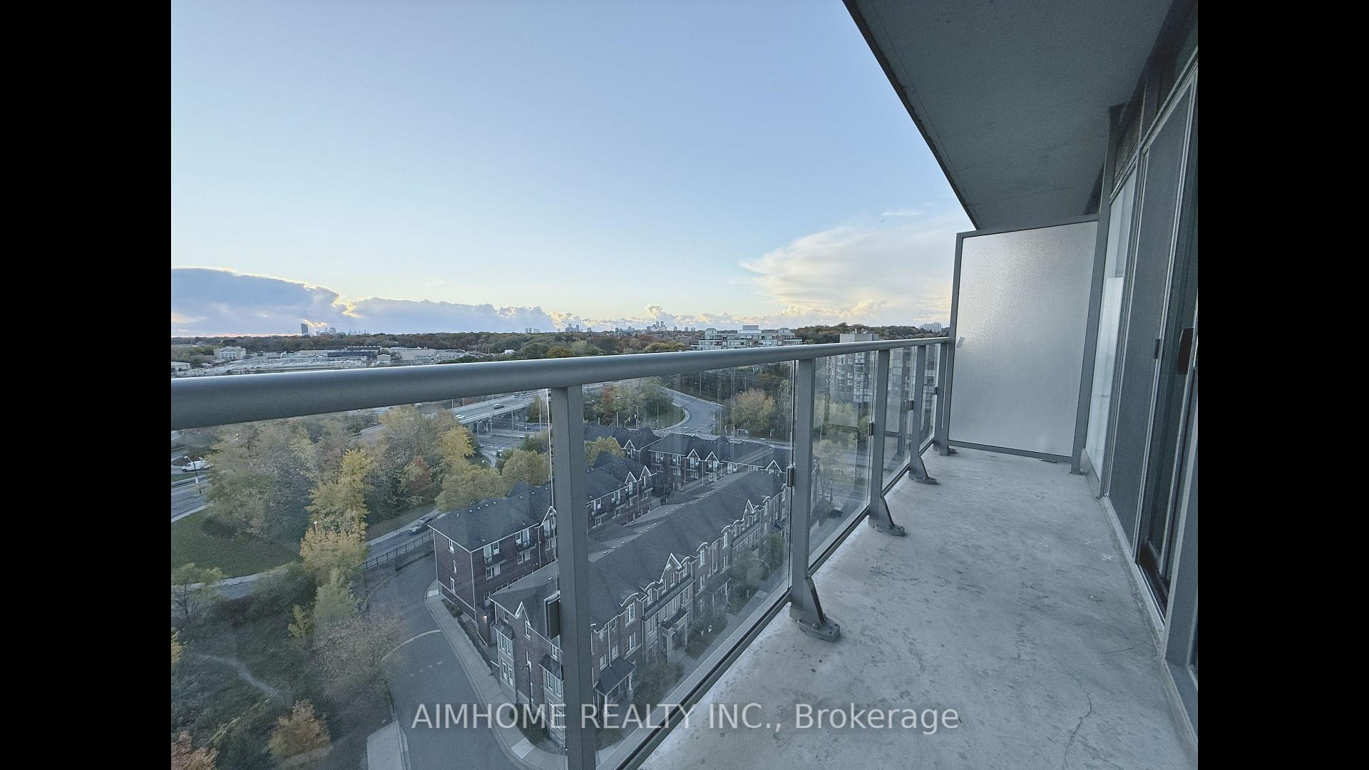 Photo 13 of Unit 1106, 105 The Queensway, Toronto, High Park-Swansea — HOMEH