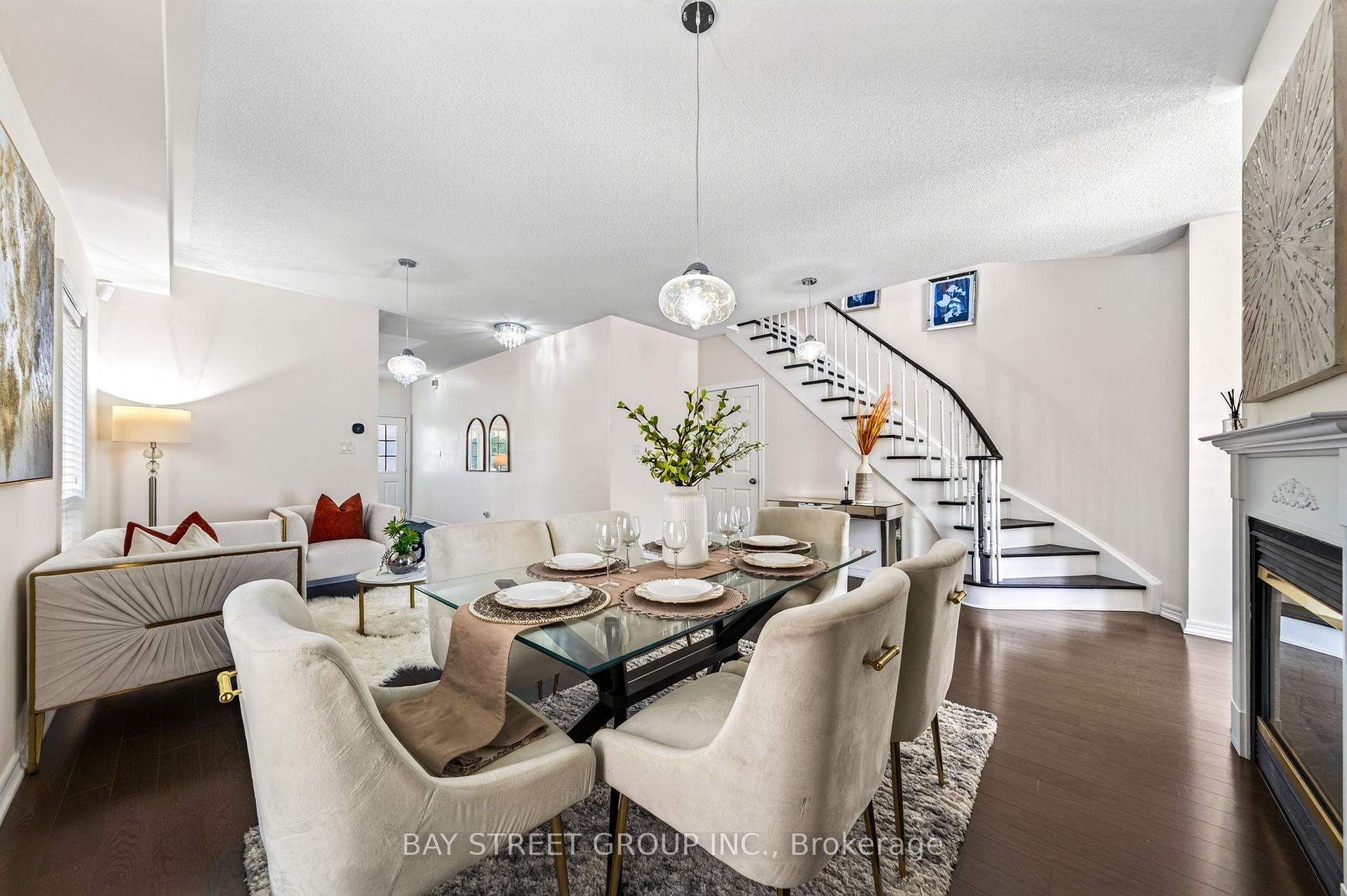 Photo 15 of 37 Rembrandt Drive, Markham, Village Green-South Unionville — HOMEH
