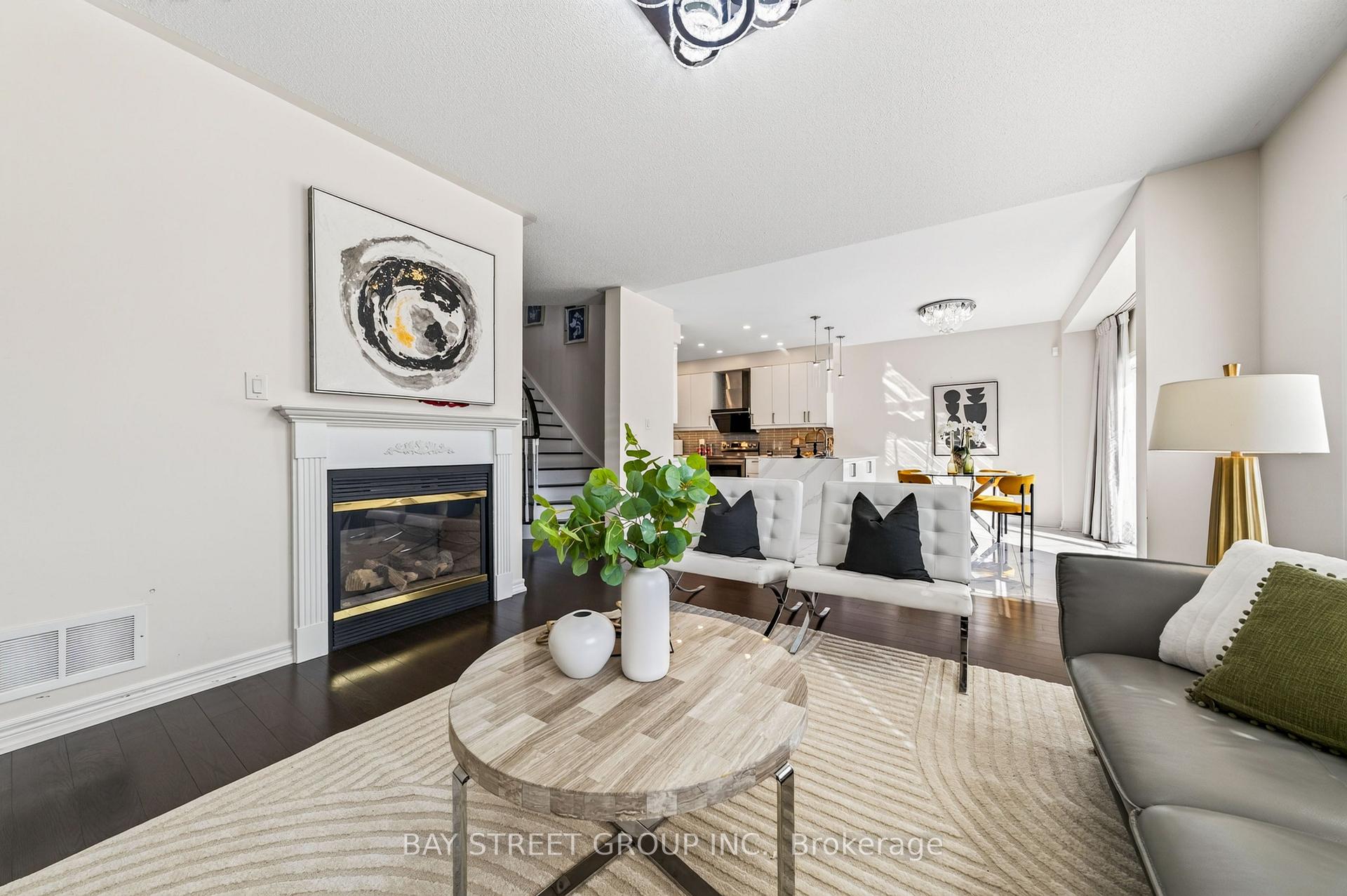 Photo 18 of 37 Rembrandt Drive, Markham, Village Green-South Unionville — HOMEH