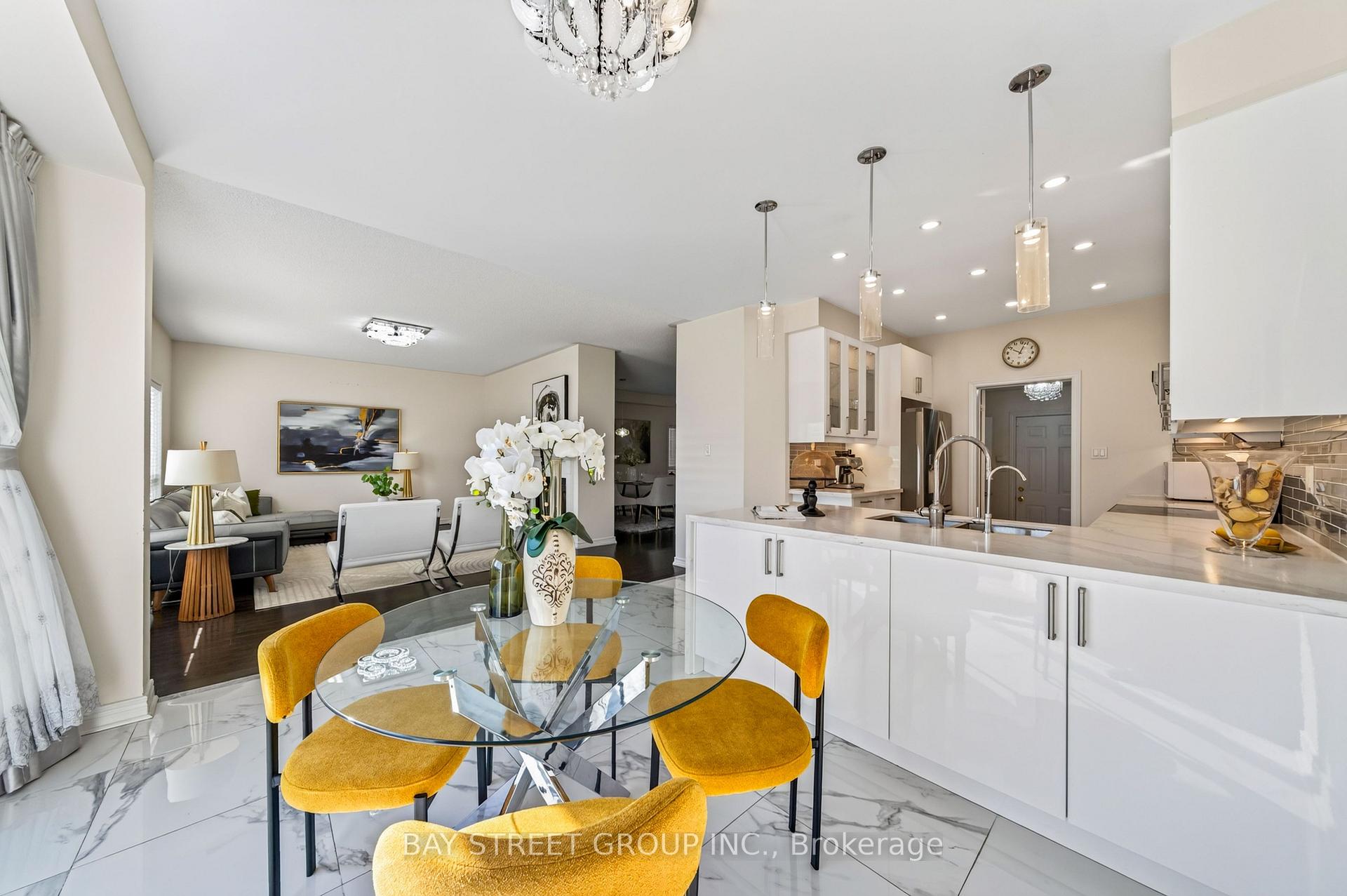 Photo 22 of 37 Rembrandt Drive, Markham, Village Green-South Unionville — HOMEH