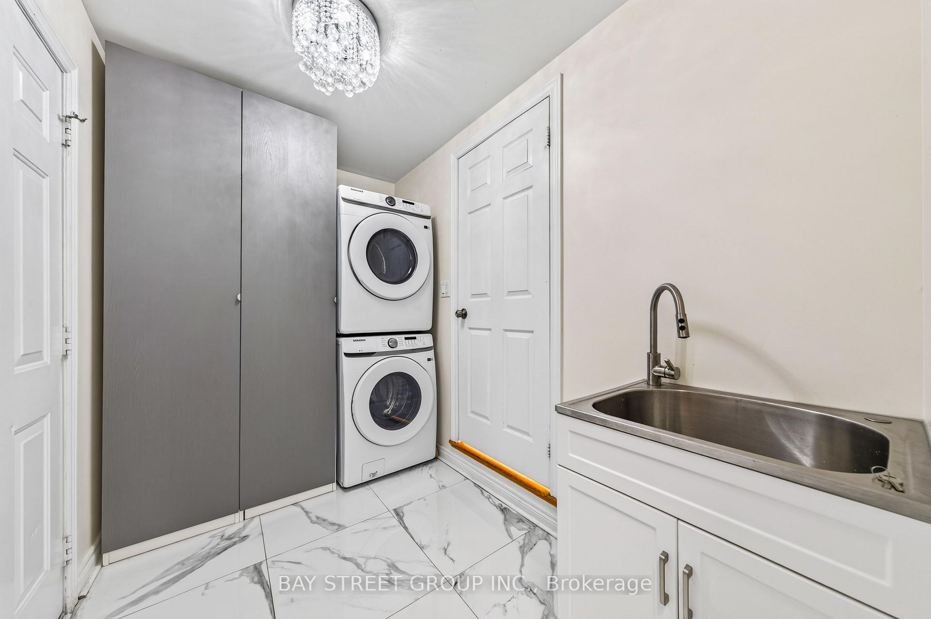 Photo 27 of 37 Rembrandt Drive, Markham, Village Green-South Unionville — HOMEH