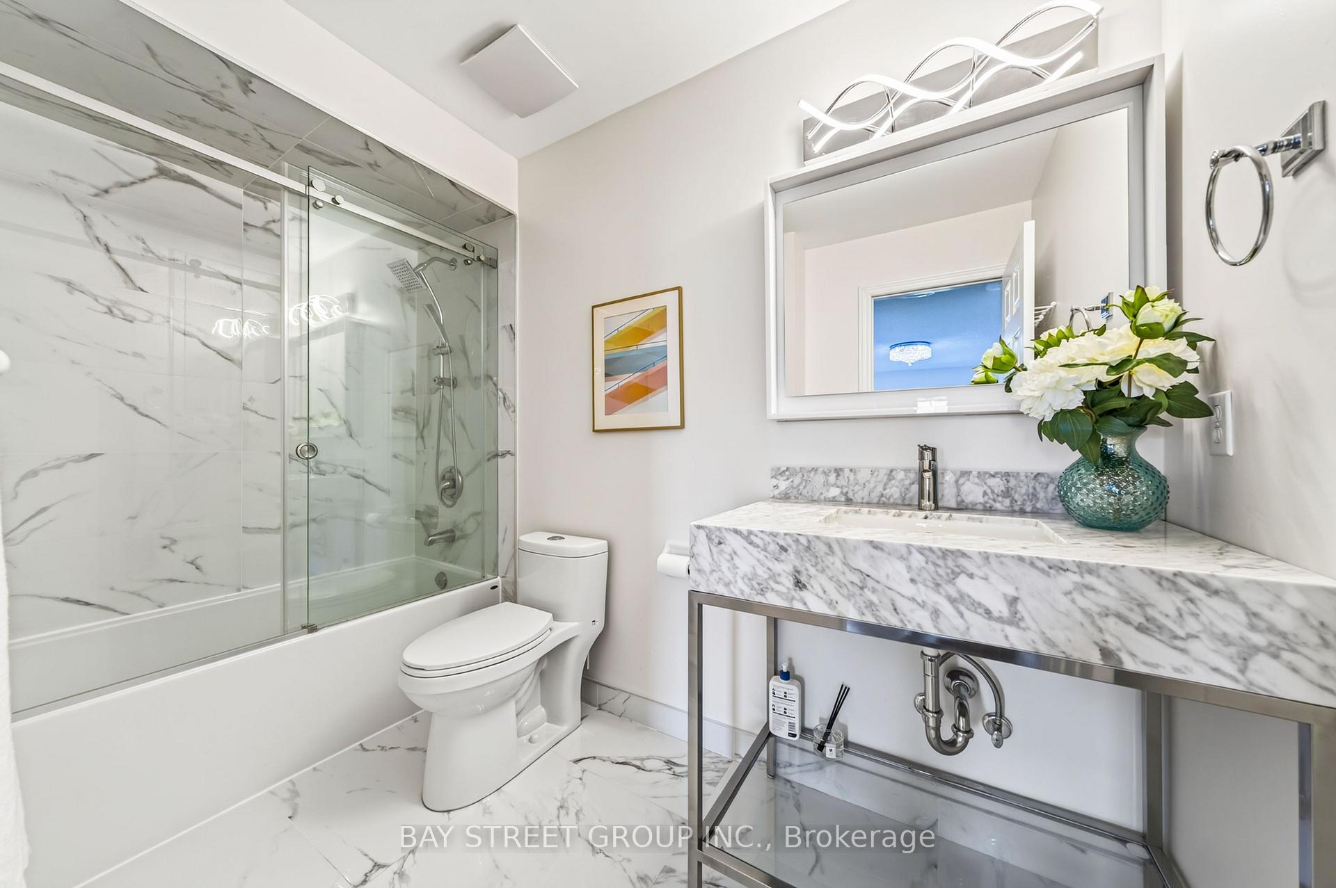 Photo 32 of 37 Rembrandt Drive, Markham, Village Green-South Unionville — HOMEH