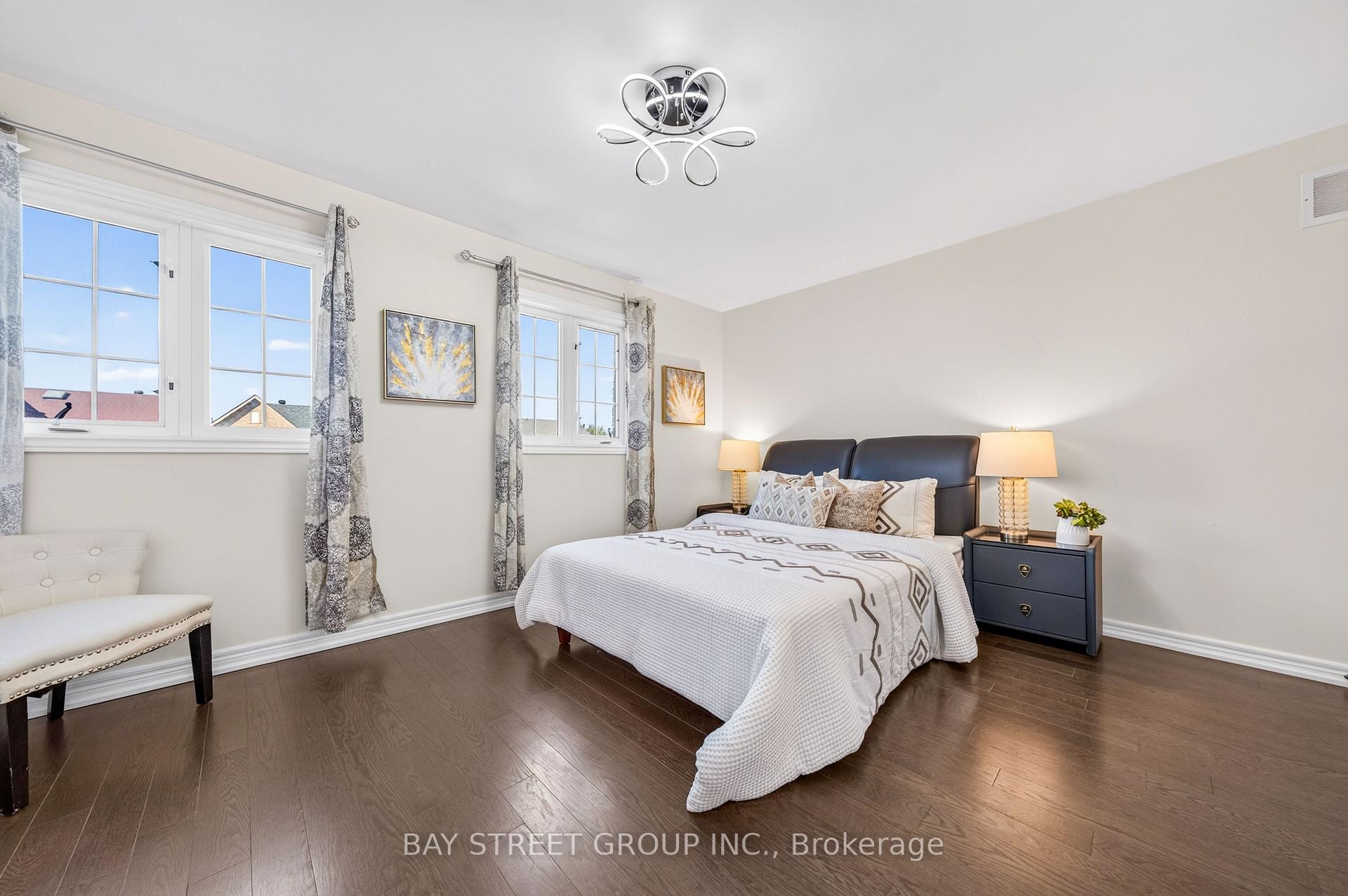 Photo 34 of 37 Rembrandt Drive, Markham, Village Green-South Unionville — HOMEH
