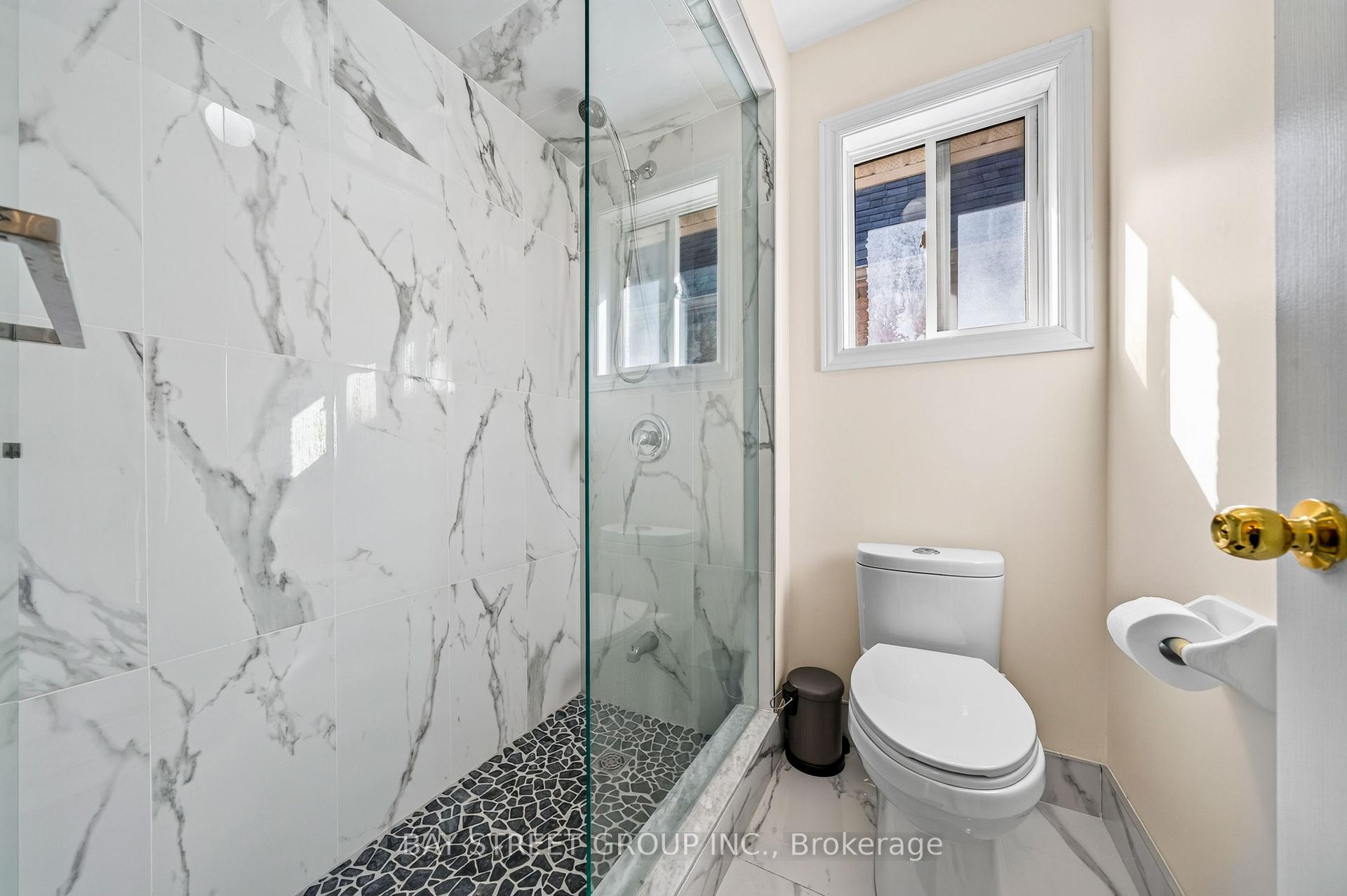 Photo 36 of 37 Rembrandt Drive, Markham, Village Green-South Unionville — HOMEH
