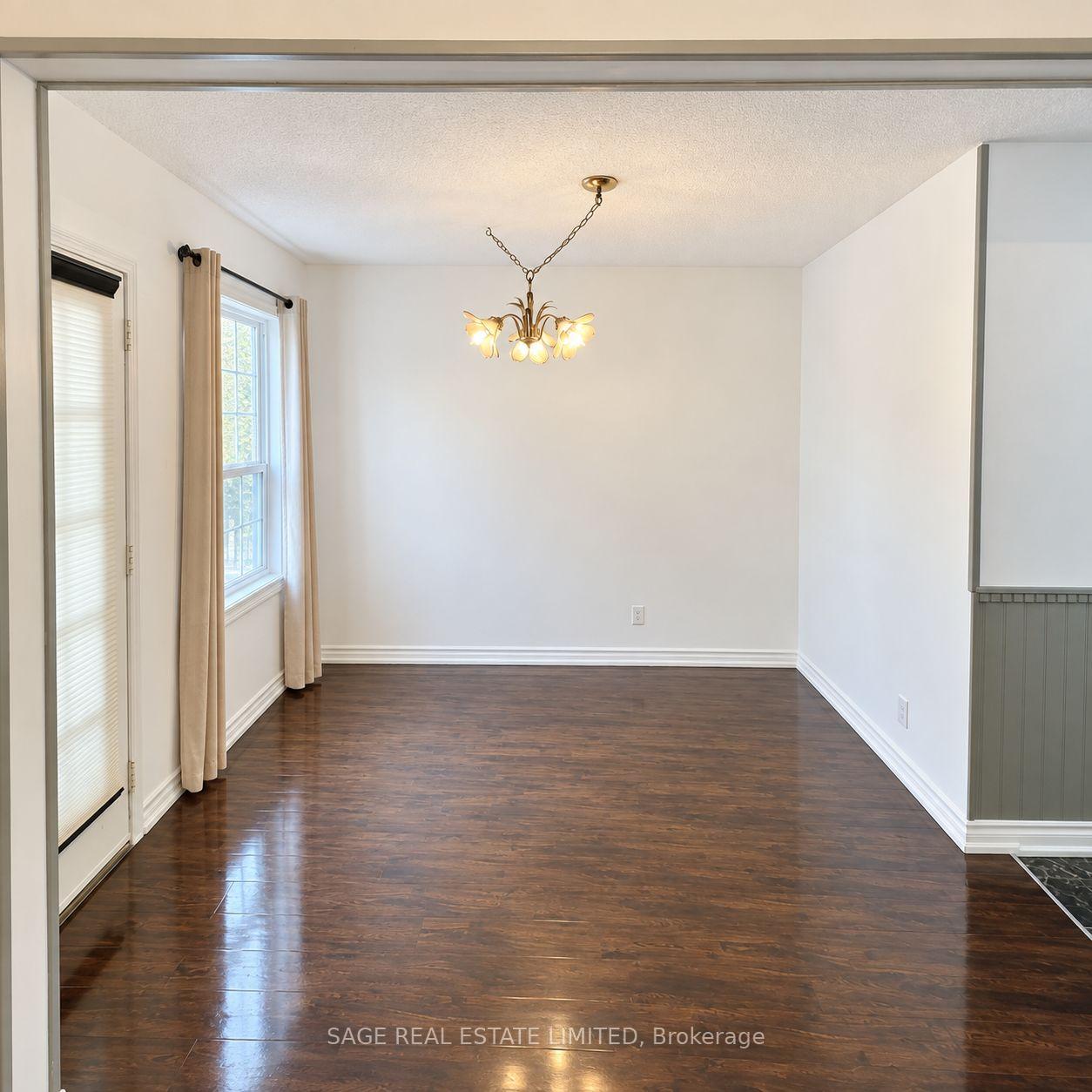 Photo 4 of 45 Turnberry Avenue, Toronto, Weston-Pellam Park — HOMEH