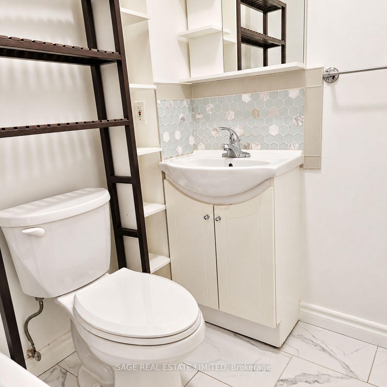Photo 9 of 45 Turnberry Avenue, Toronto, Weston-Pellam Park — HOMEH