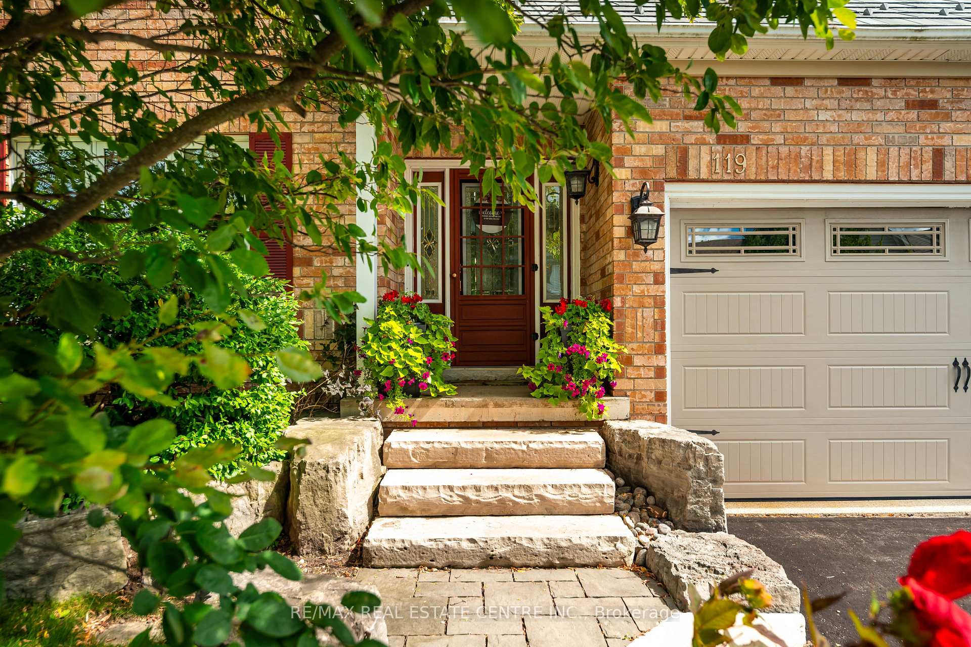 Photo 1 of 119 Oak Ridge Drive, Orangeville — HOMEH