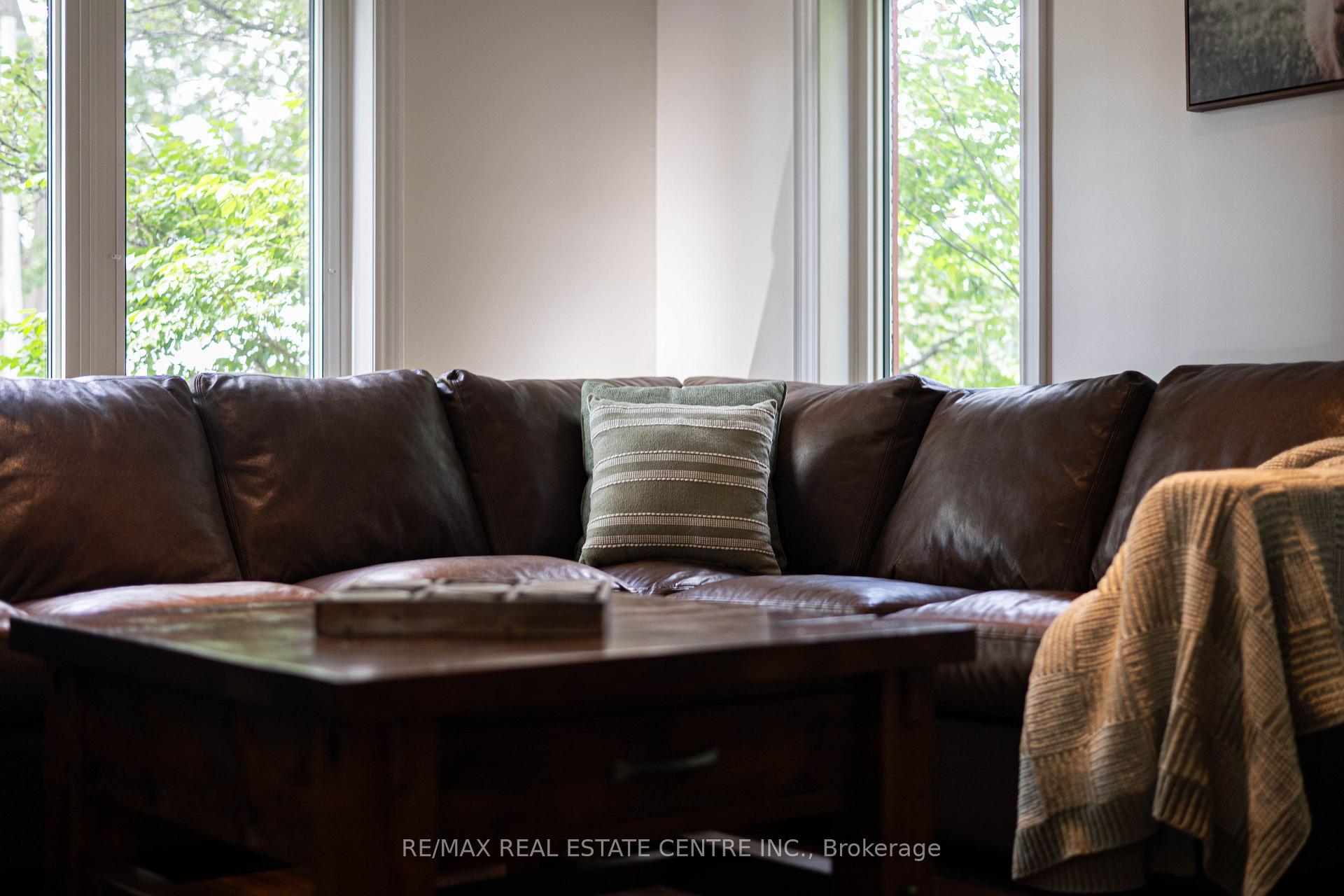 Photo 7 of 119 Oak Ridge Drive, Orangeville — HOMEH