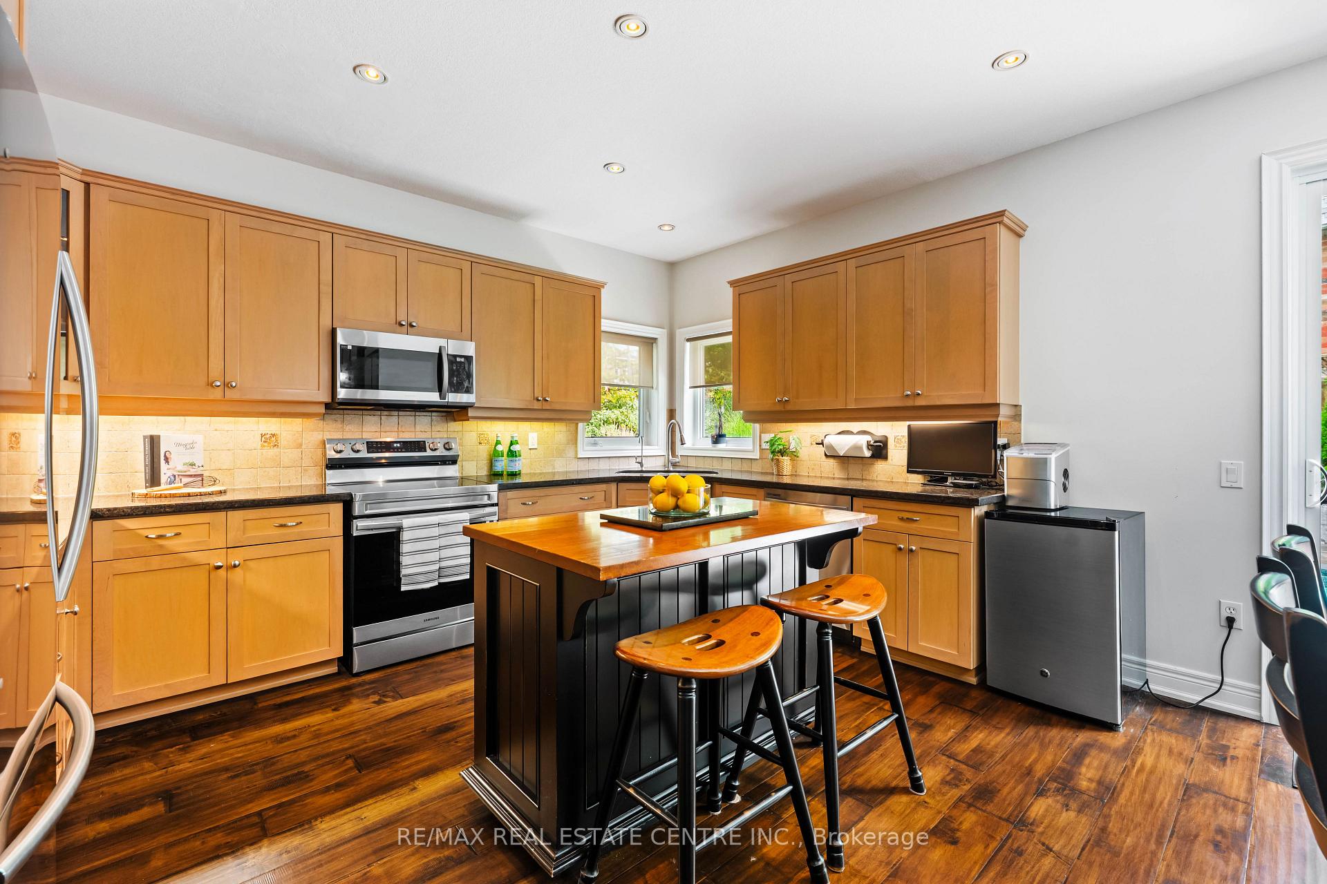 Photo 8 of 119 Oak Ridge Drive, Orangeville — HOMEH