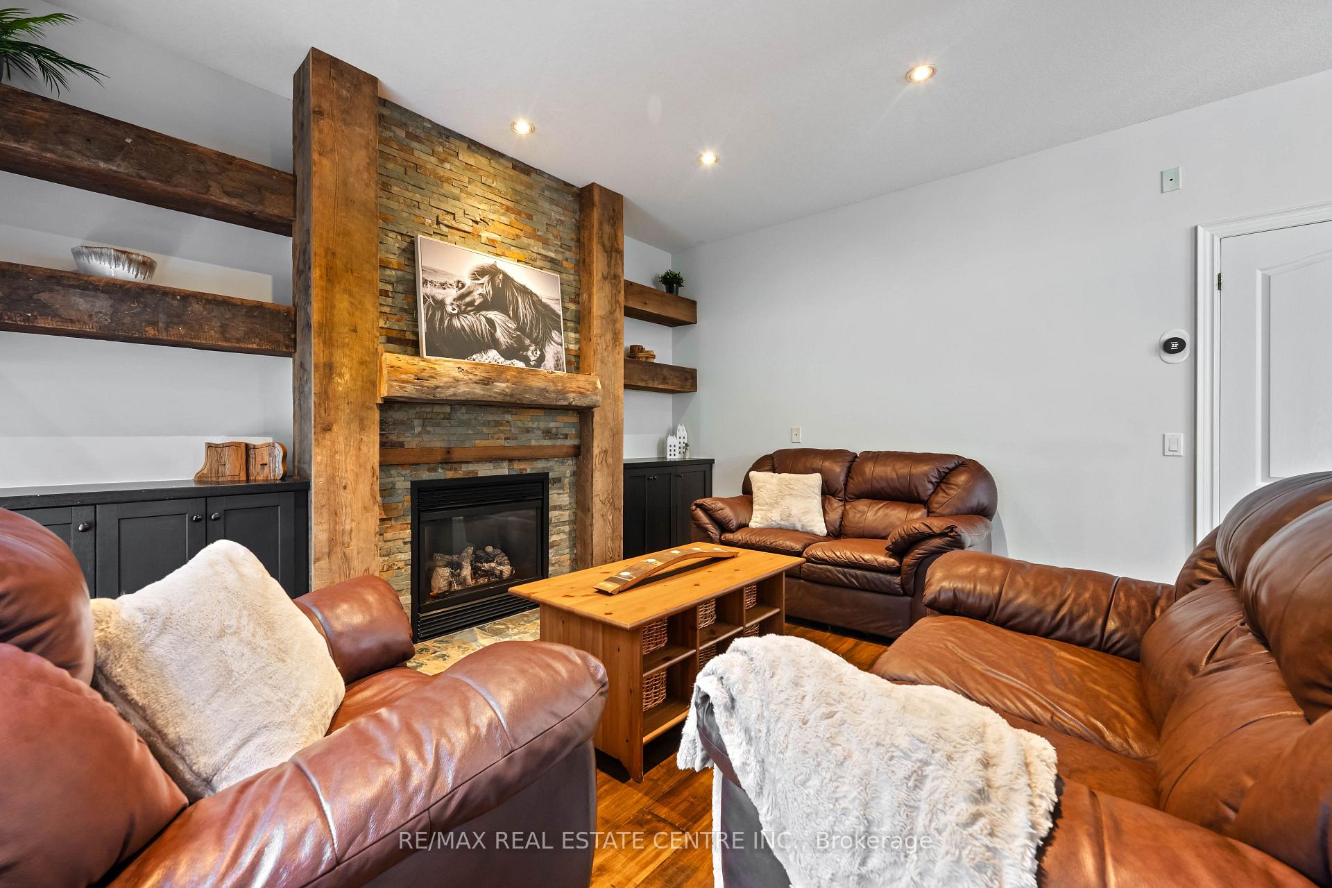 Photo 17 of 119 Oak Ridge Drive, Orangeville — HOMEH