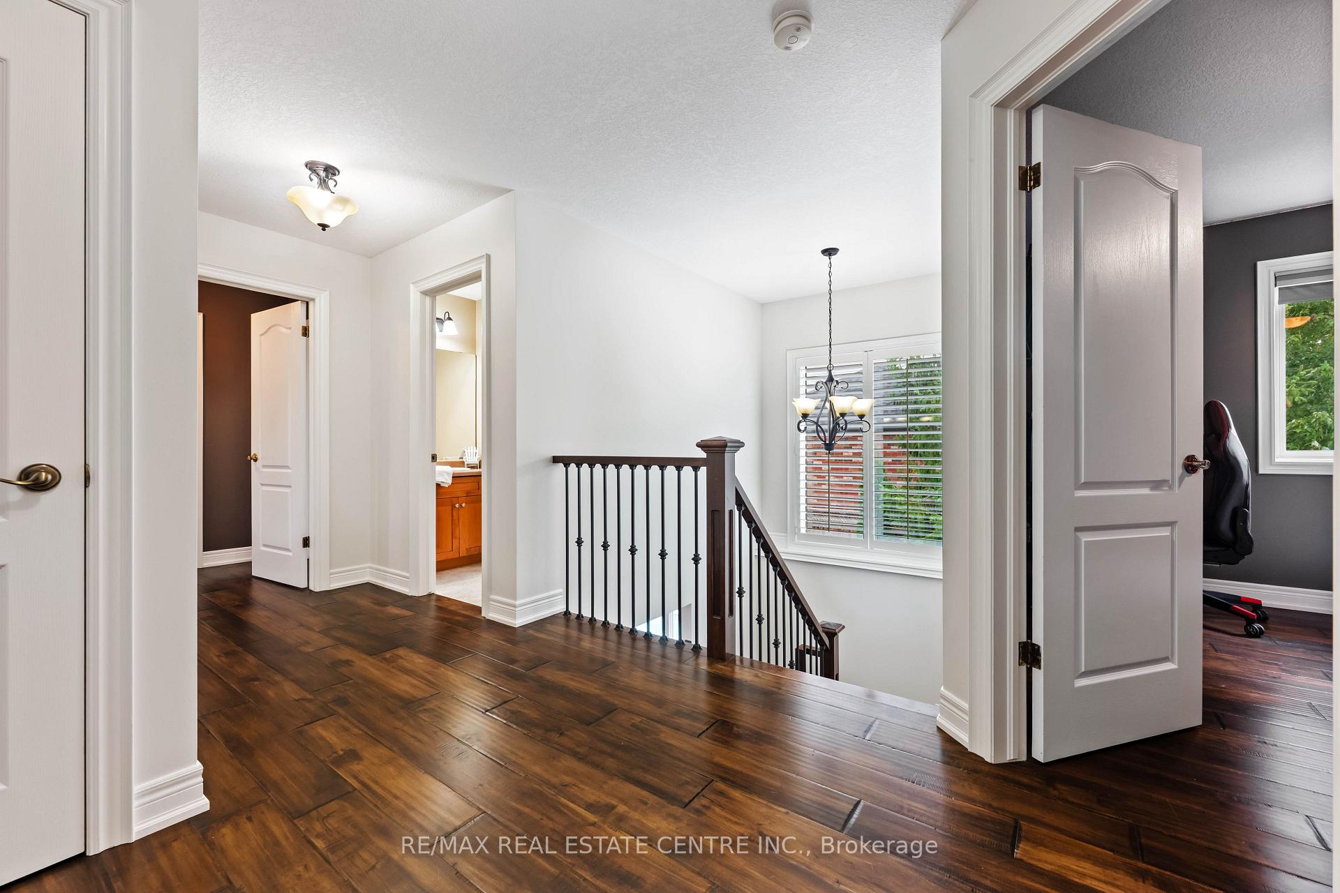 Photo 18 of 119 Oak Ridge Drive, Orangeville — HOMEH