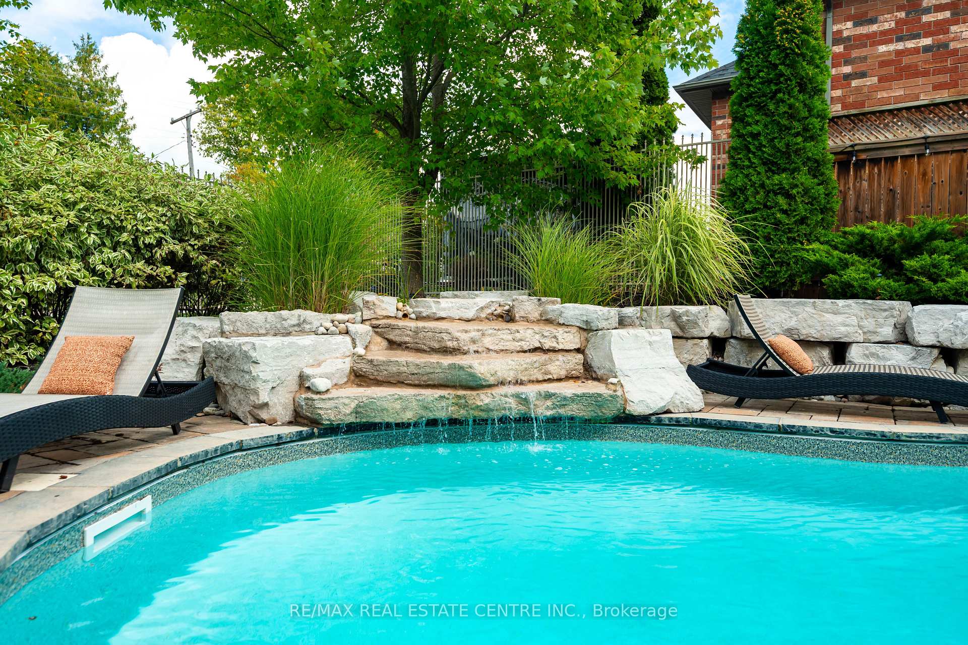Photo 42 of 119 Oak Ridge Drive, Orangeville — HOMEH