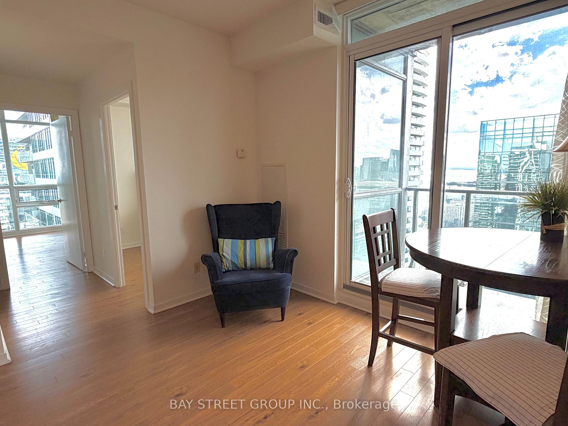 Photo 12 of Unit 4602, 65 Bremner Boulevard, Toronto, Waterfront Communities — HOMEH