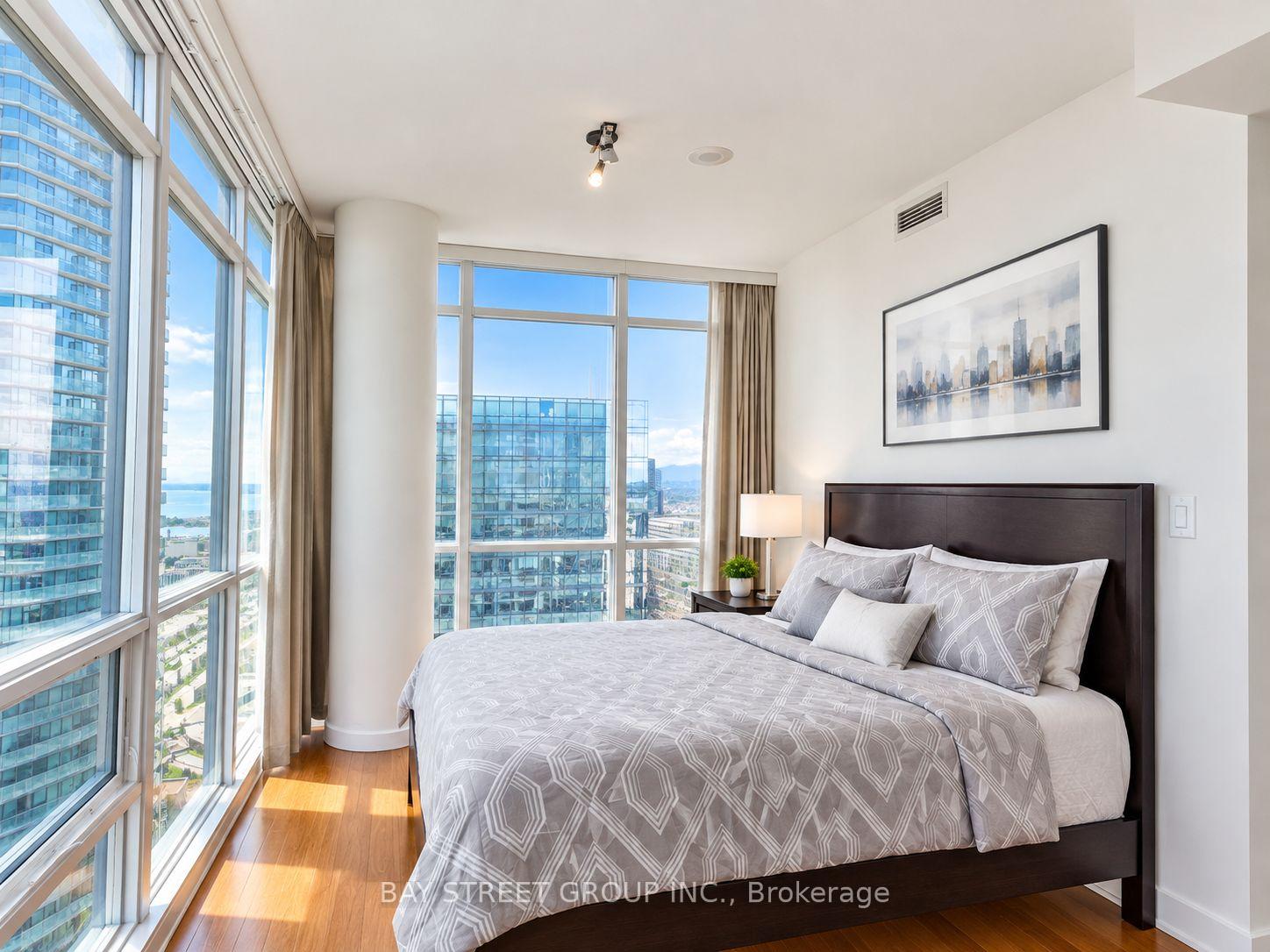 Photo 13 of Unit 4602, 65 Bremner Boulevard, Toronto, Waterfront Communities — HOMEH