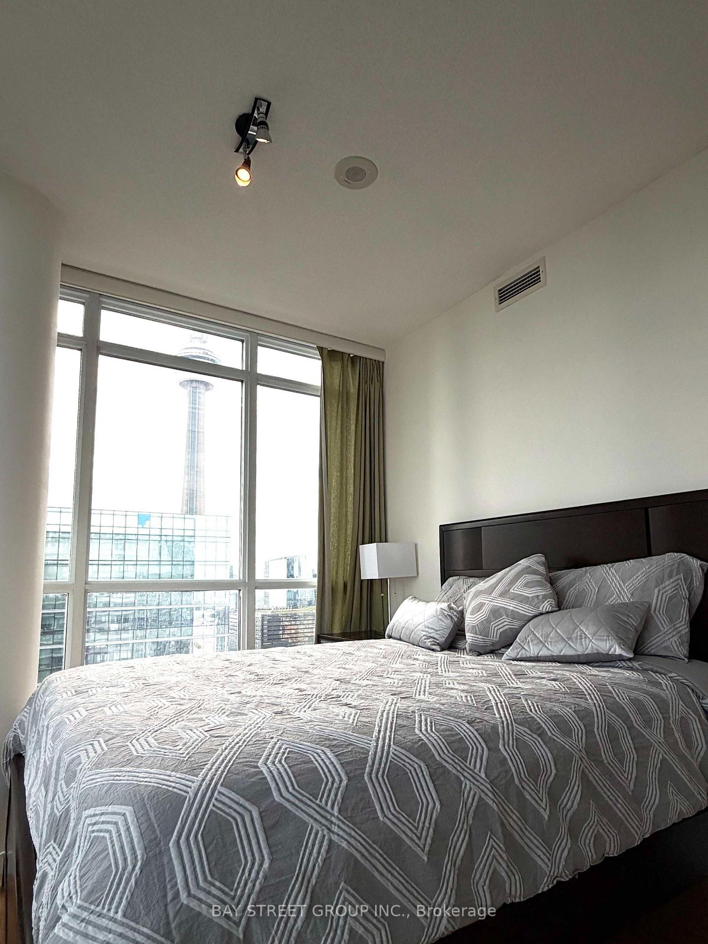 Photo 14 of Unit 4602, 65 Bremner Boulevard, Toronto, Waterfront Communities — HOMEH