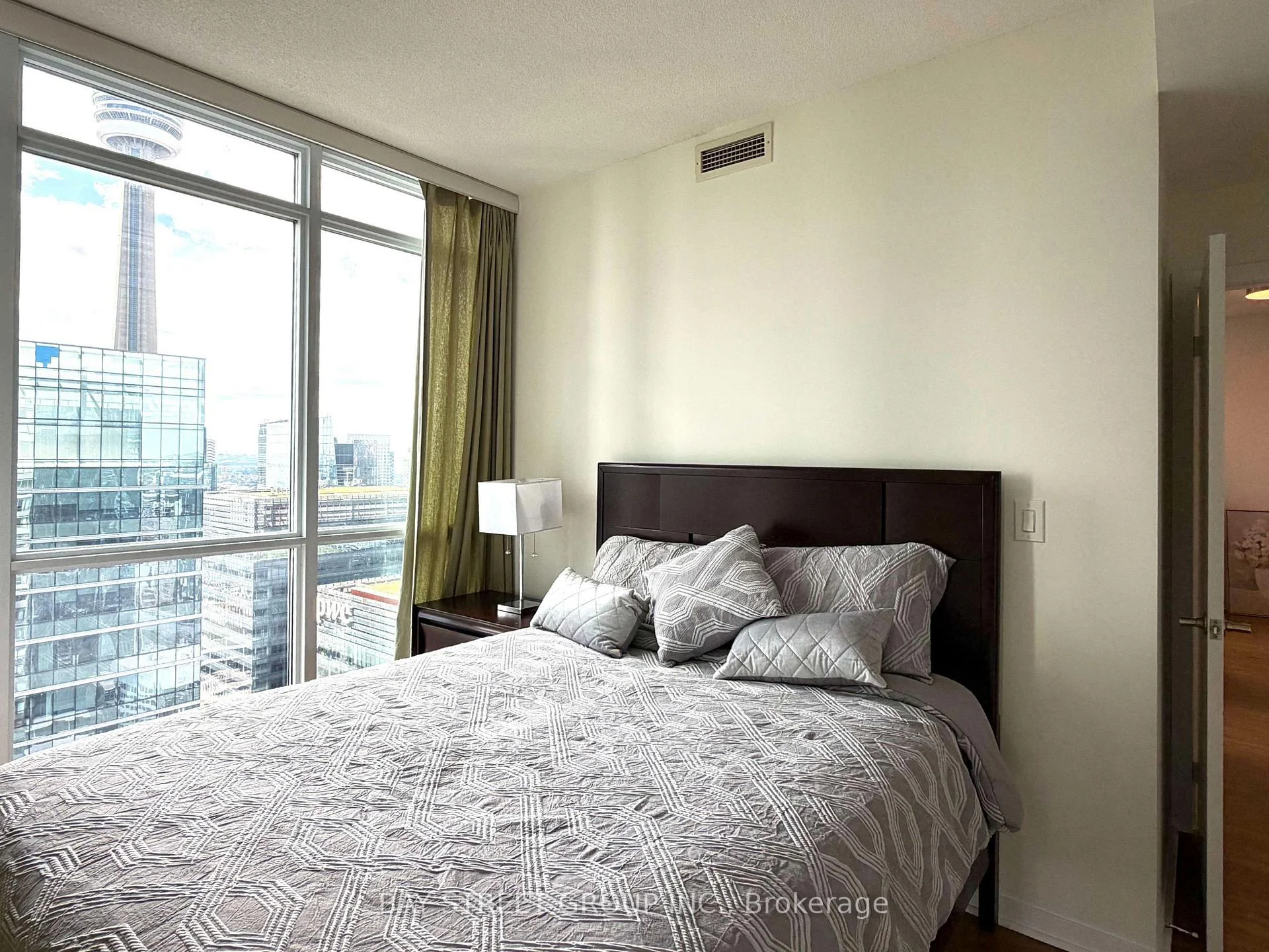 Photo 16 of Unit 4602, 65 Bremner Boulevard, Toronto, Waterfront Communities — HOMEH