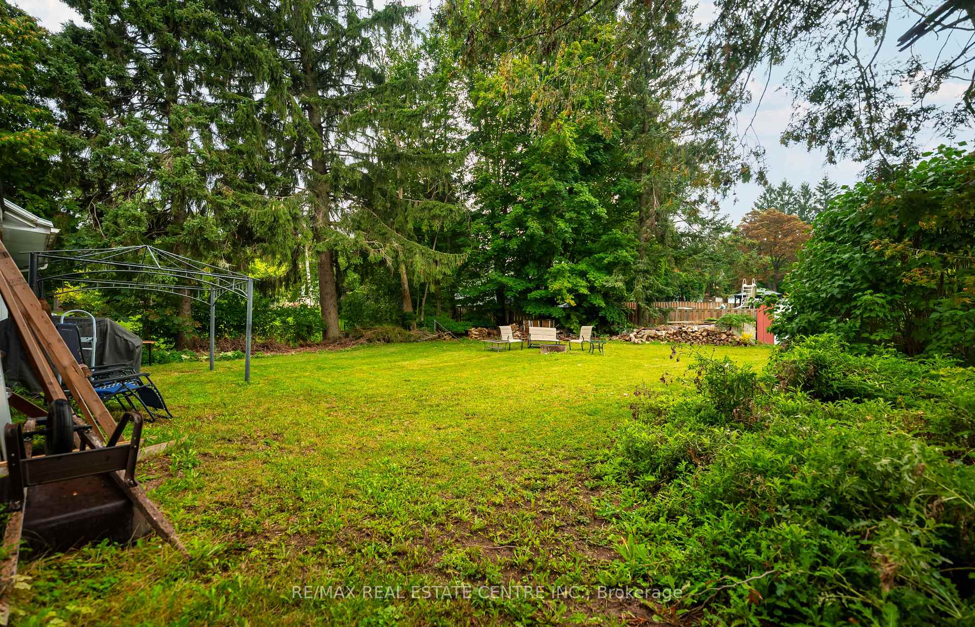 Photo 38 of 23 Third Street, Orangeville — HOMEH