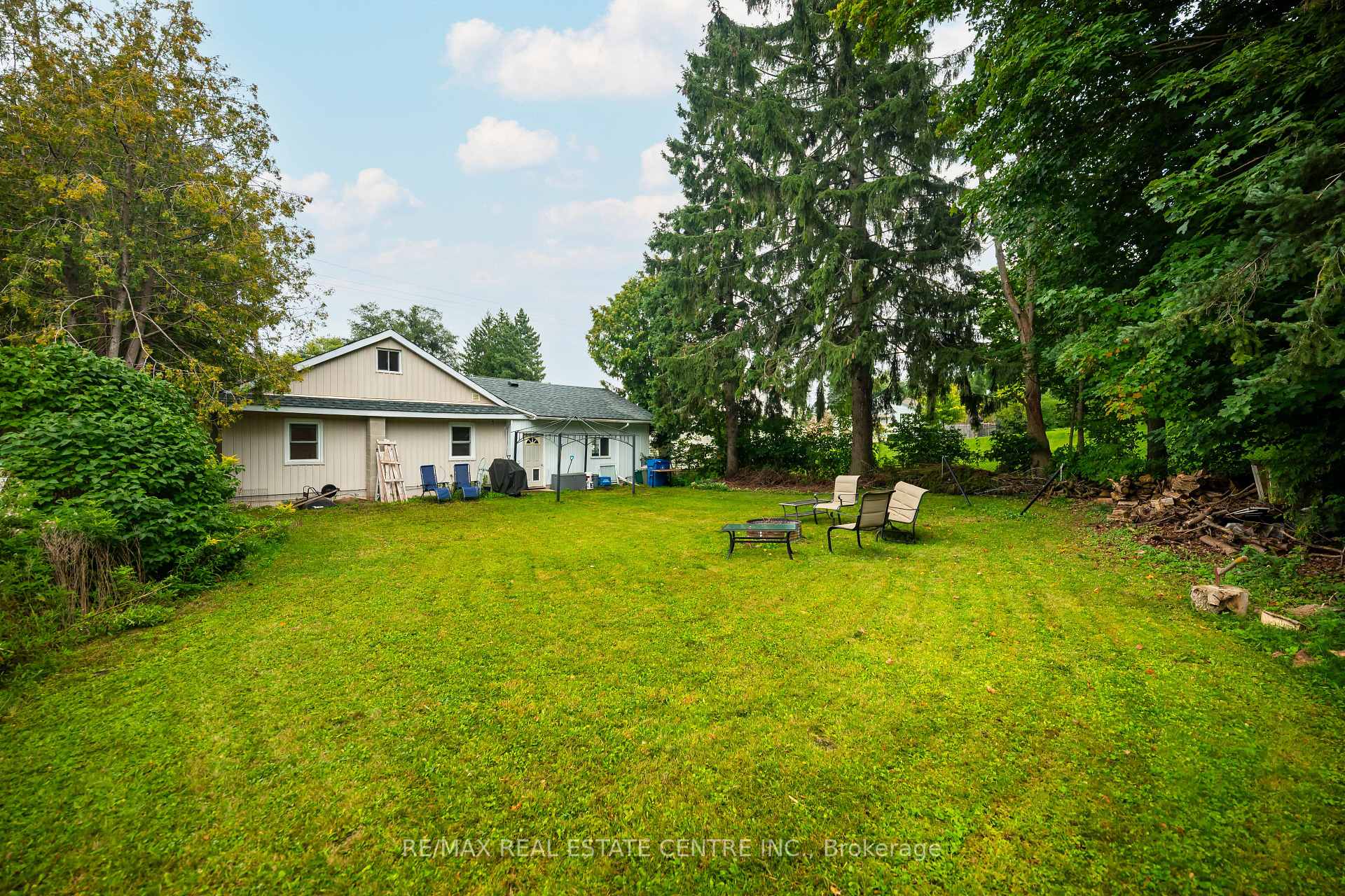 Photo 44 of 23 Third Street, Orangeville — HOMEH