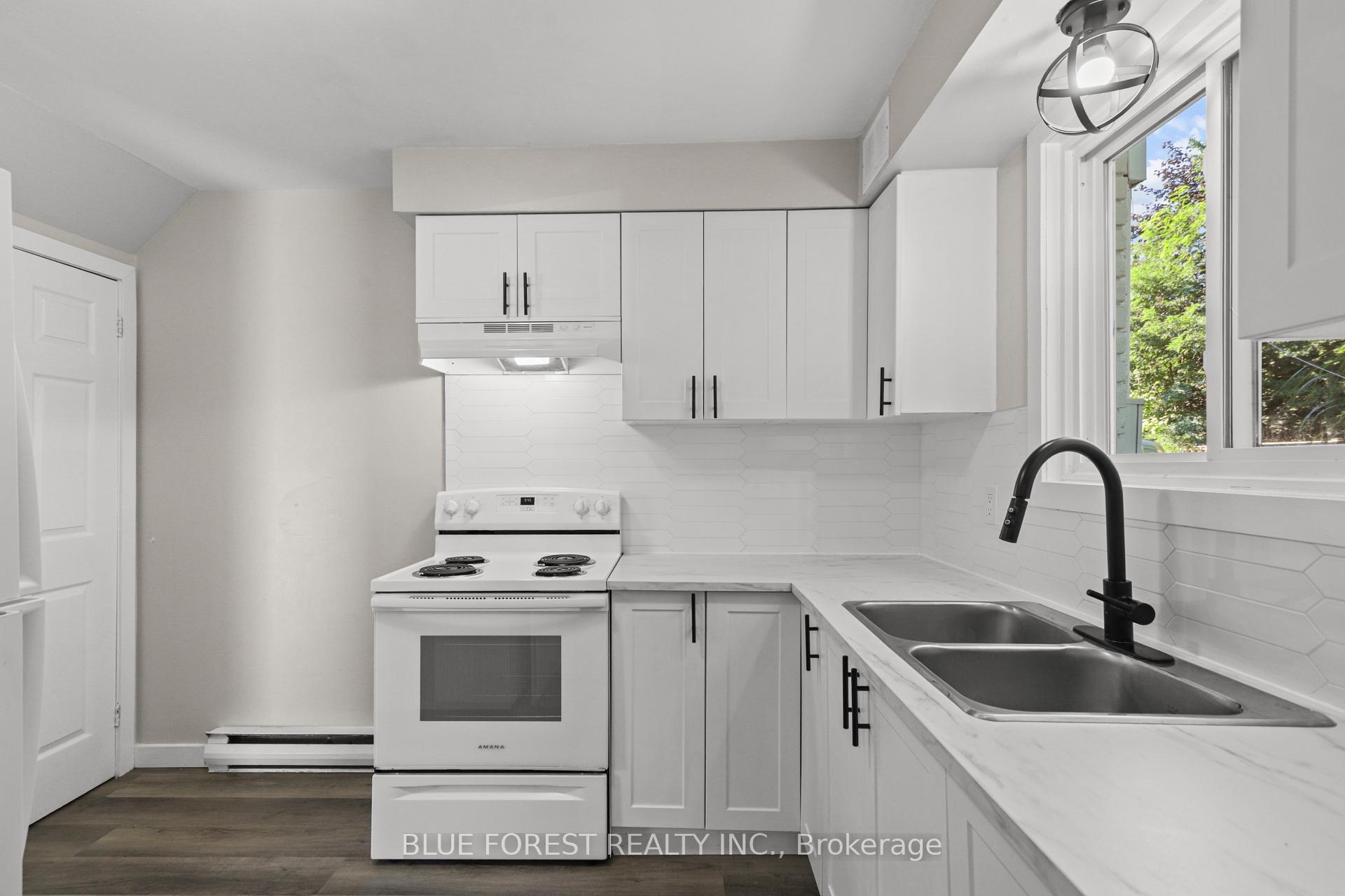 Photo 12 of 431 Griffith Street, London, South K — HOMEH