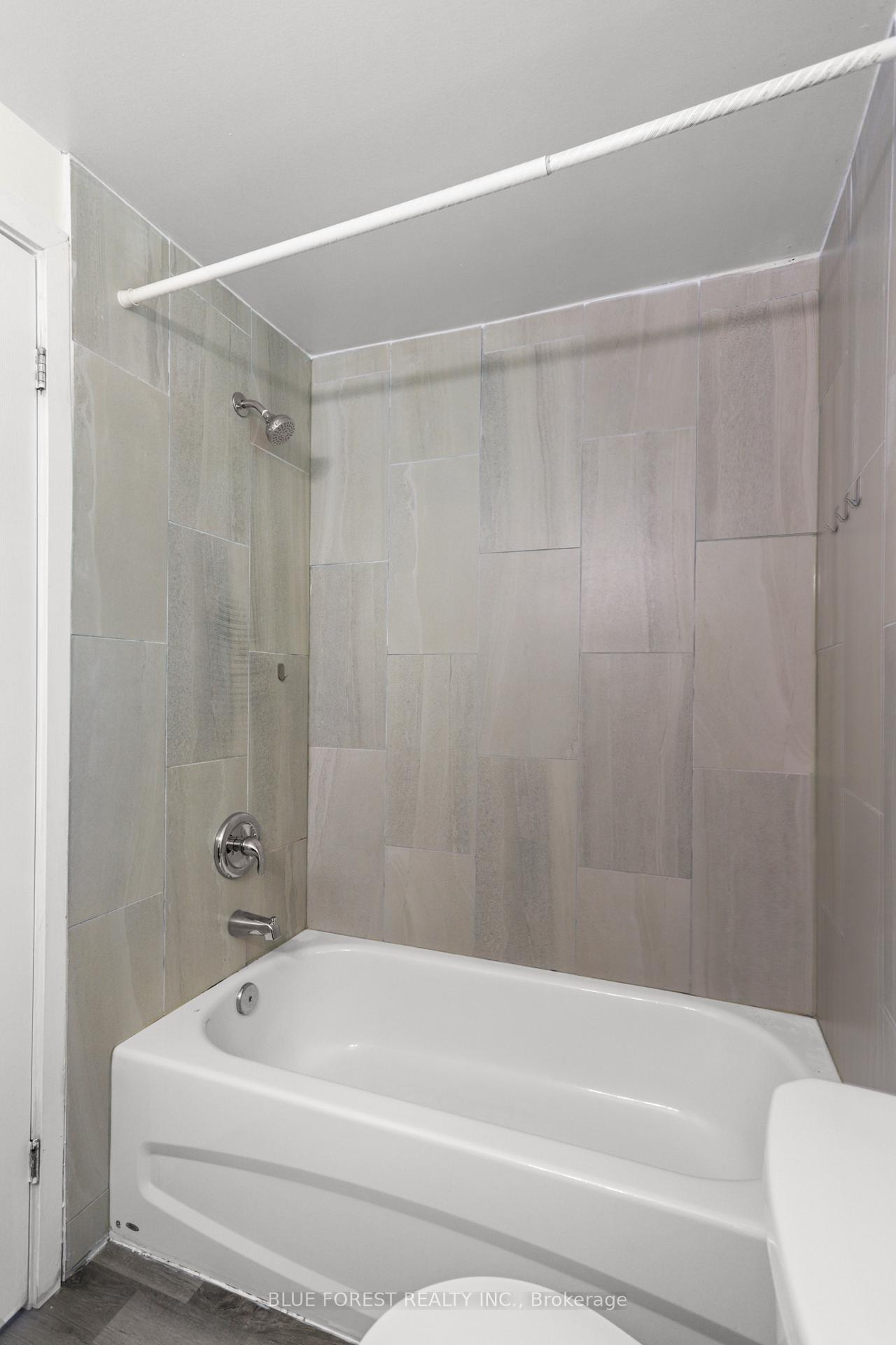 Photo 19 of 431 Griffith Street, London, South K — HOMEH